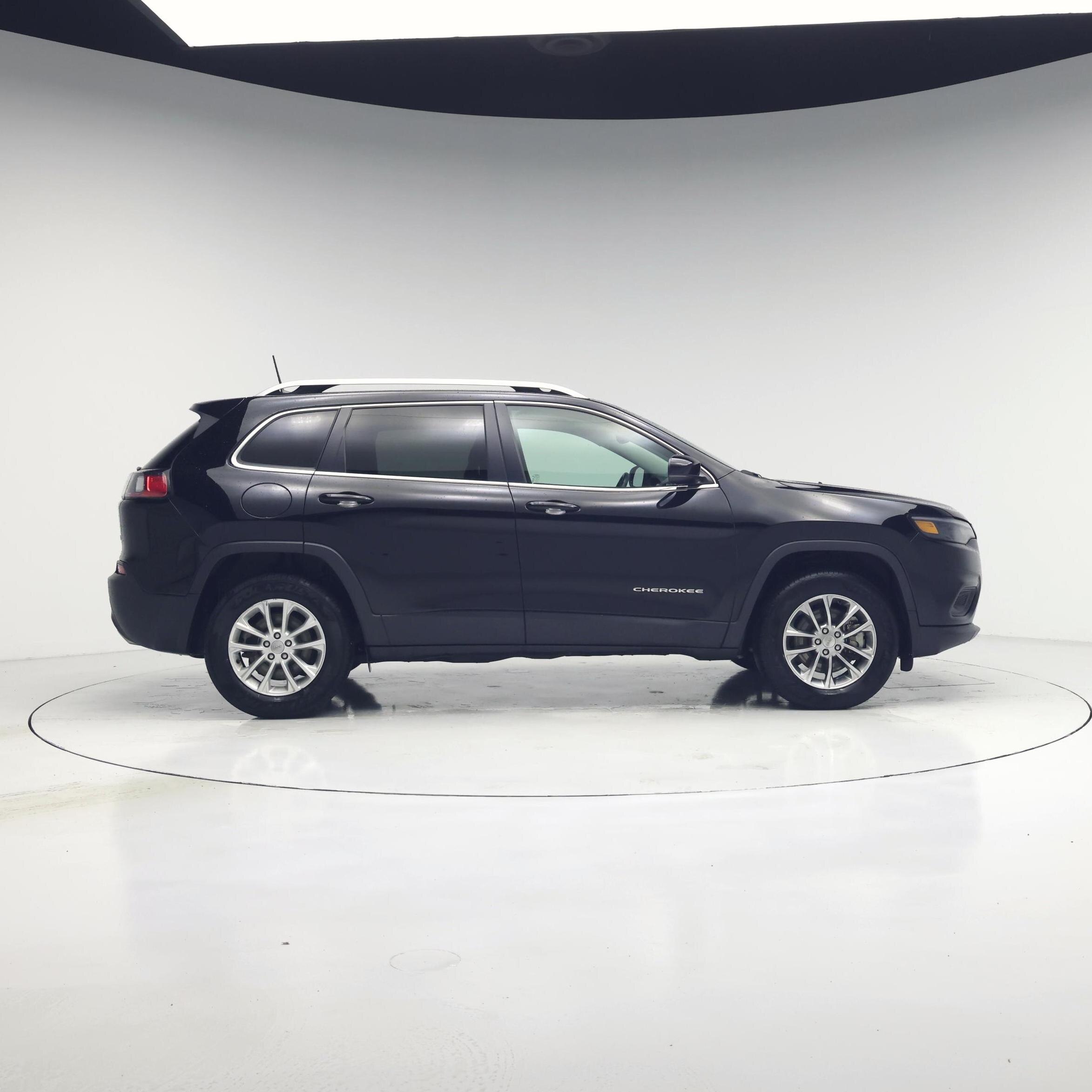 Thumbnail: 2019 Jeep Cherokee - 7