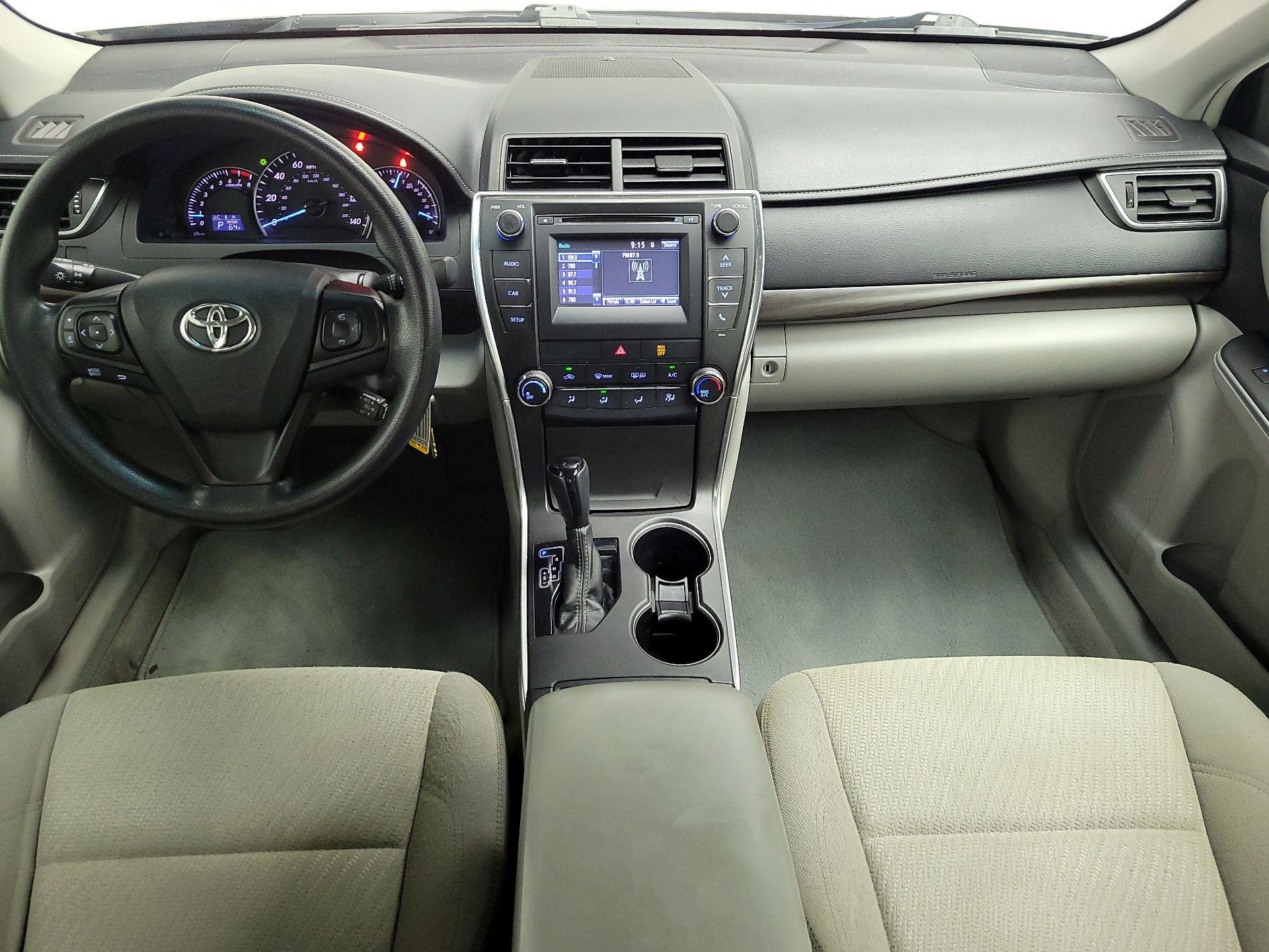 Thumbnail: 2015 Toyota Camry - 9