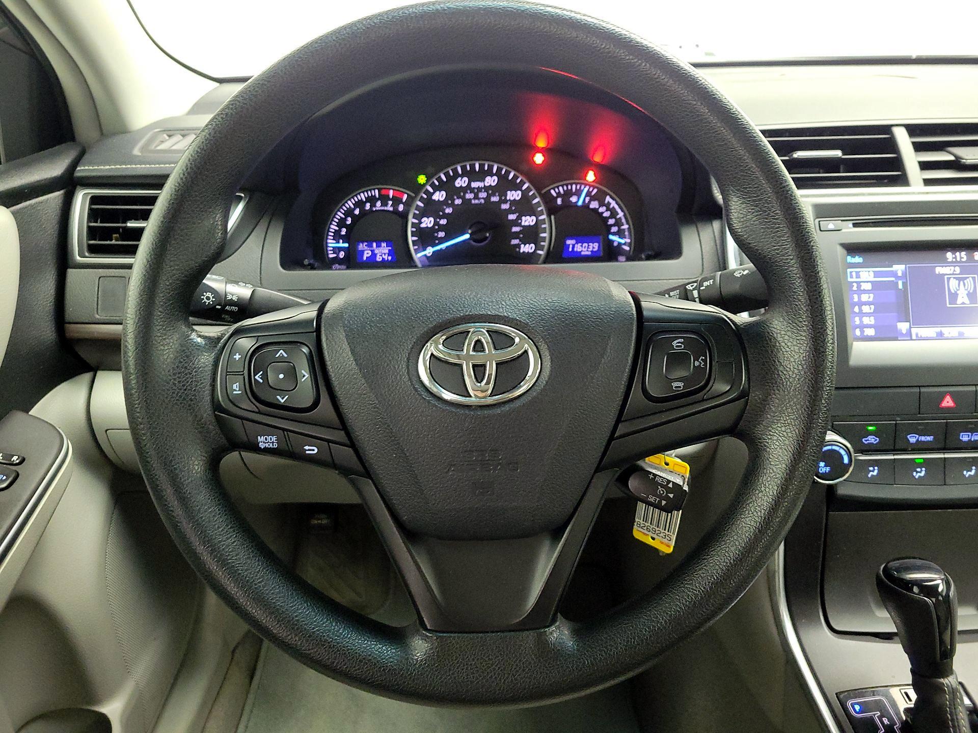 Thumbnail: 2015 Toyota Camry - 10