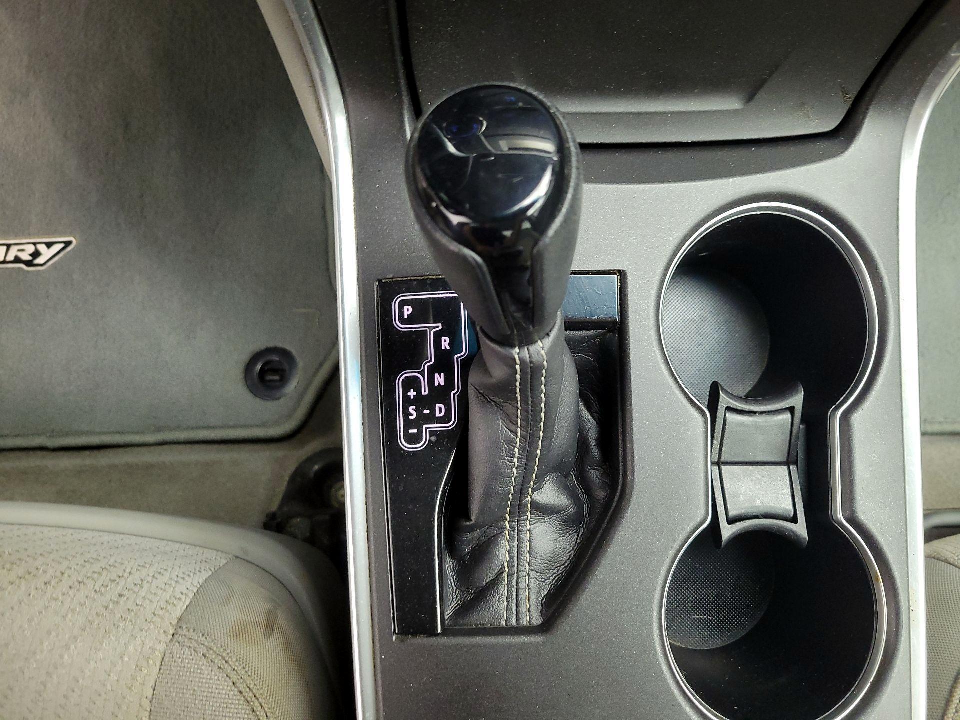 Thumbnail: 2015 Toyota Camry - 15