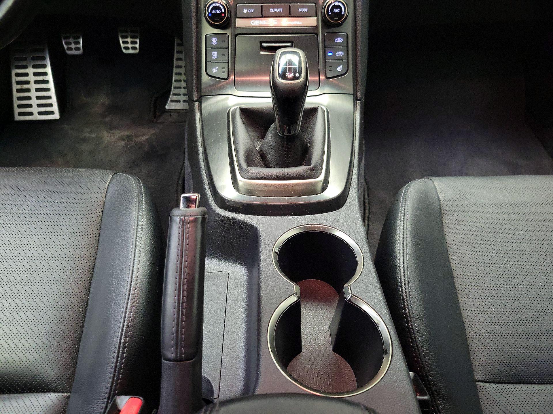 Thumbnail: 2015 Hyundai Genesis - 17