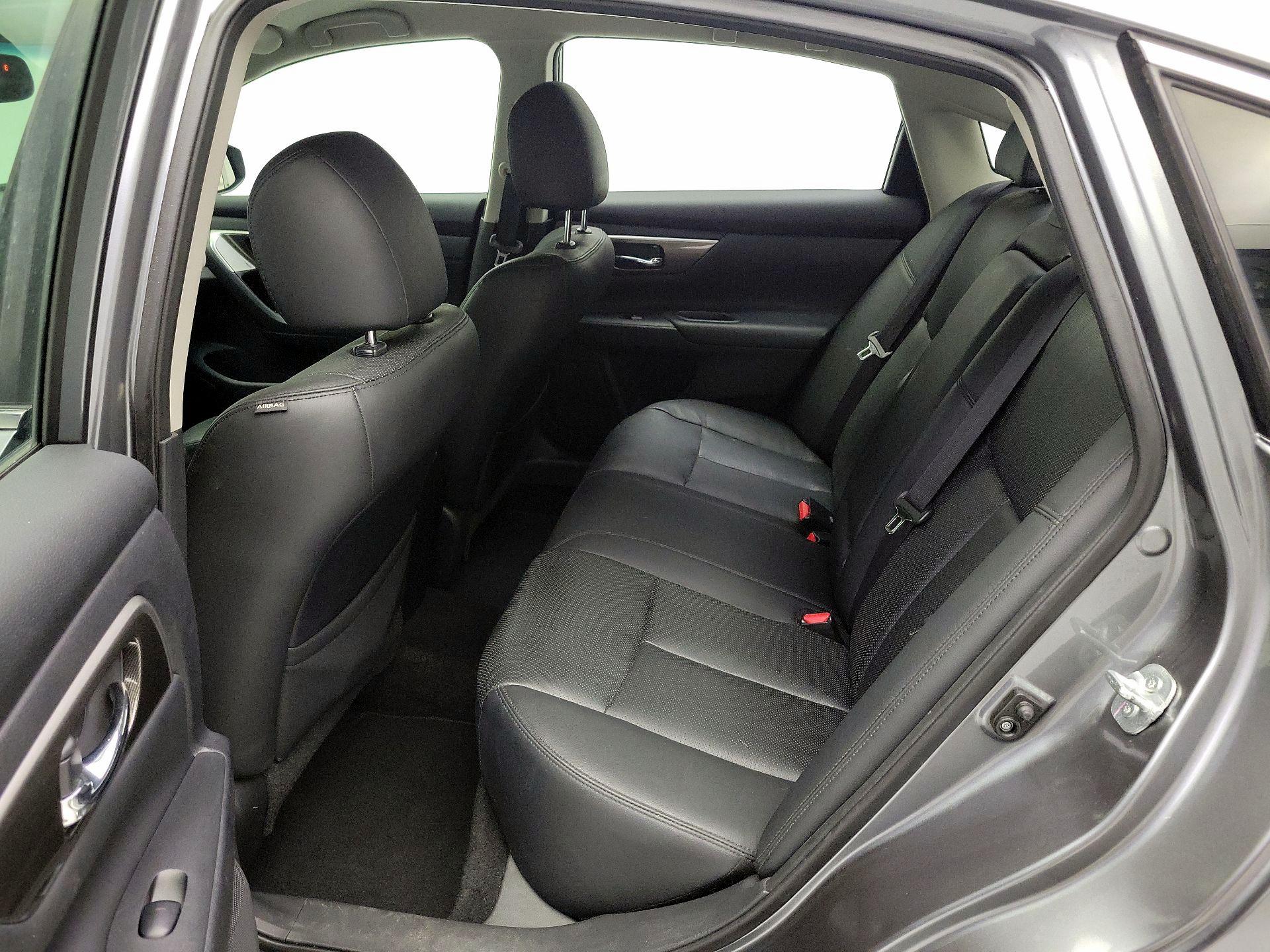 Thumbnail: 2015 Nissan Altima - 19