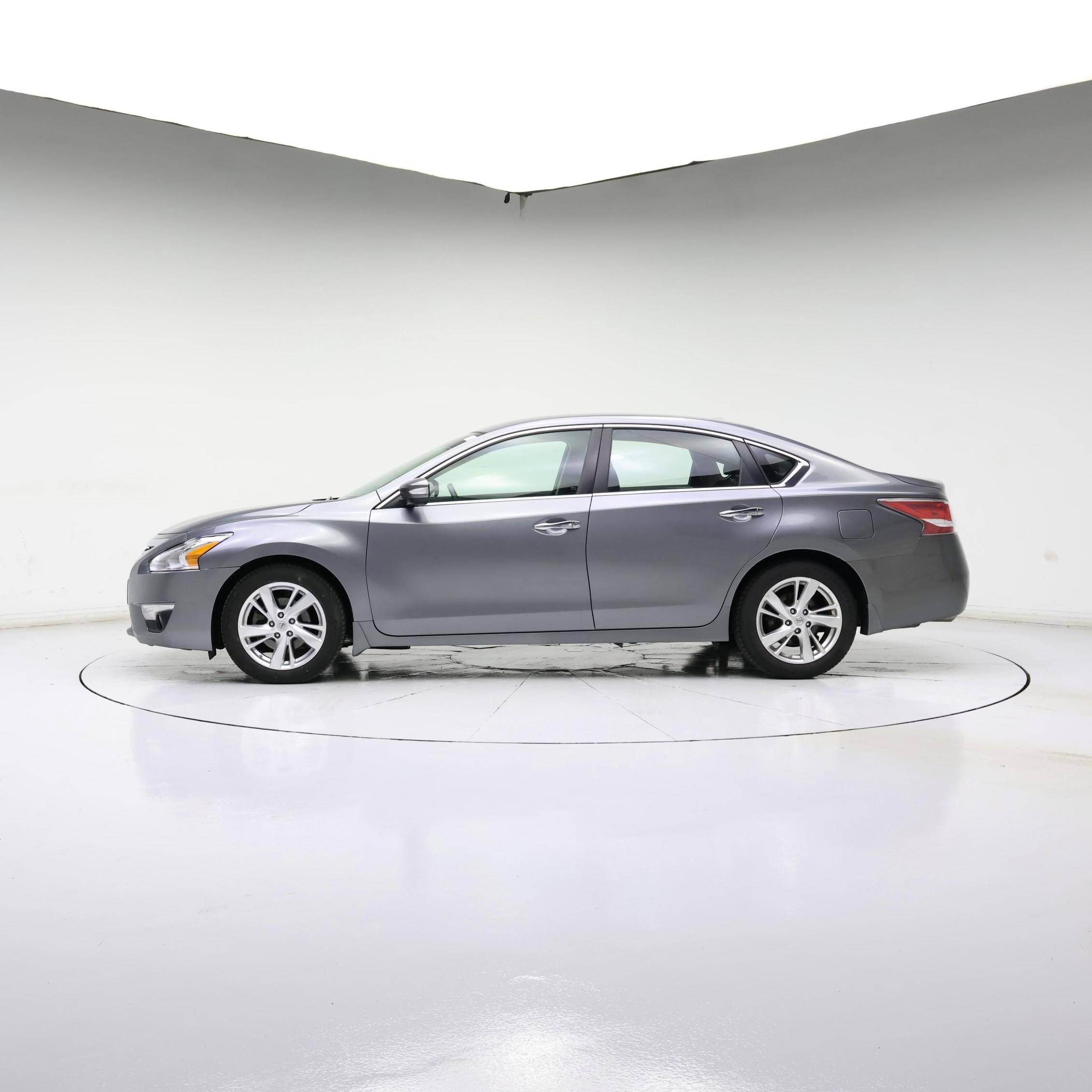 Thumbnail: 2015 Nissan Altima - 3