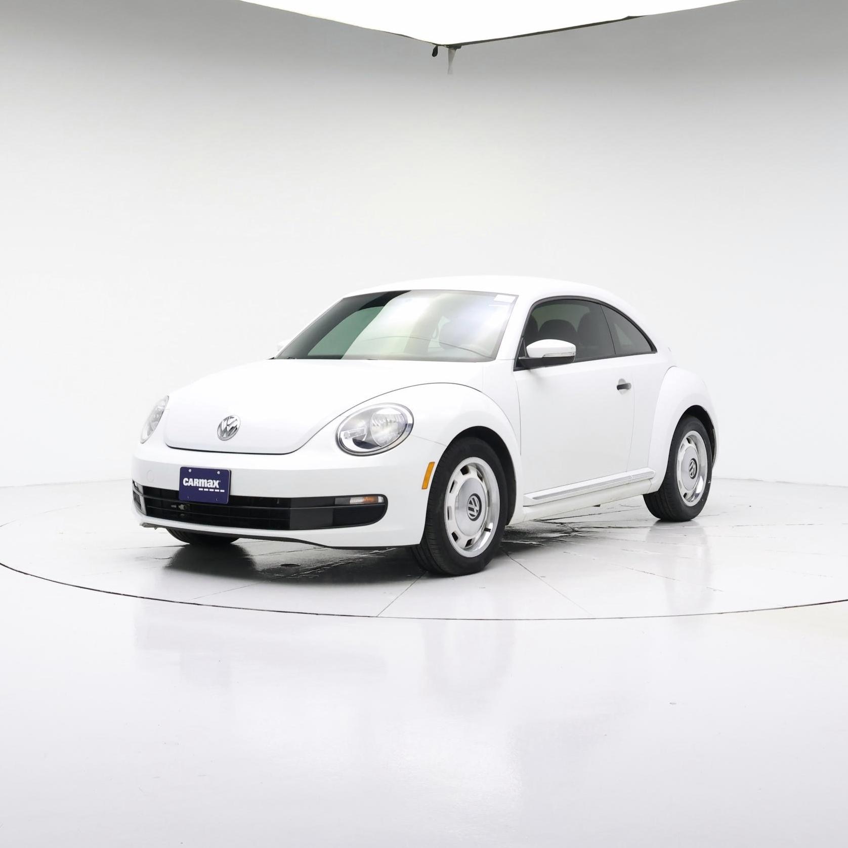 Thumbnail: 2015 Volkswagen Beetle - 4