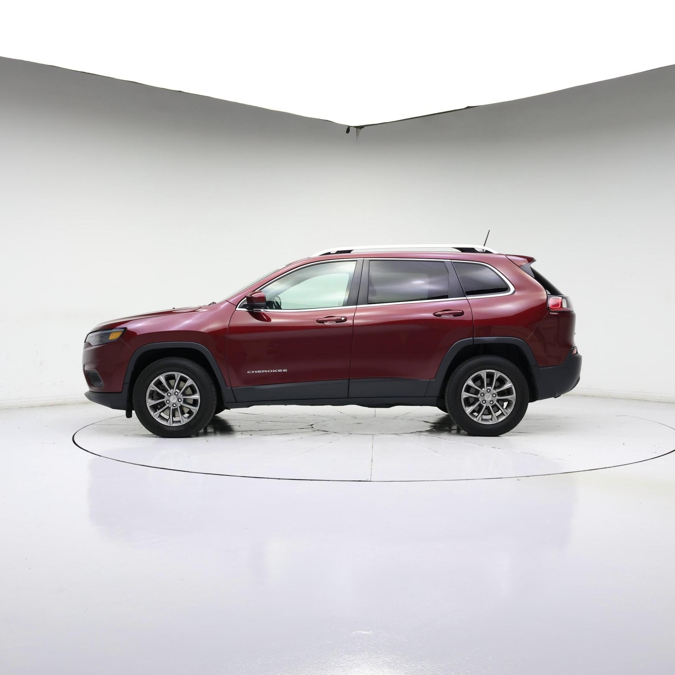 Thumbnail: 2019 Jeep Cherokee - 3