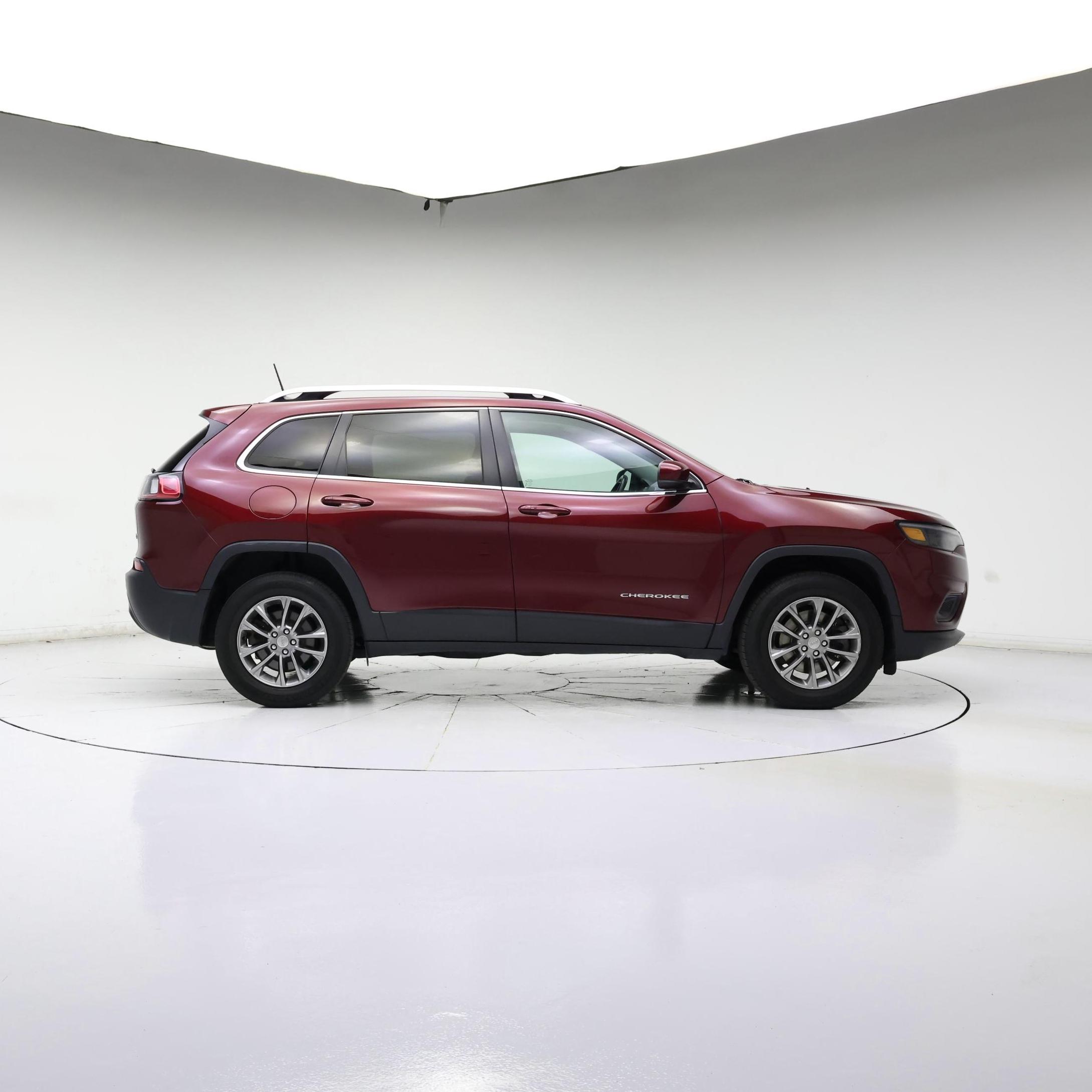 Thumbnail: 2019 Jeep Cherokee - 7
