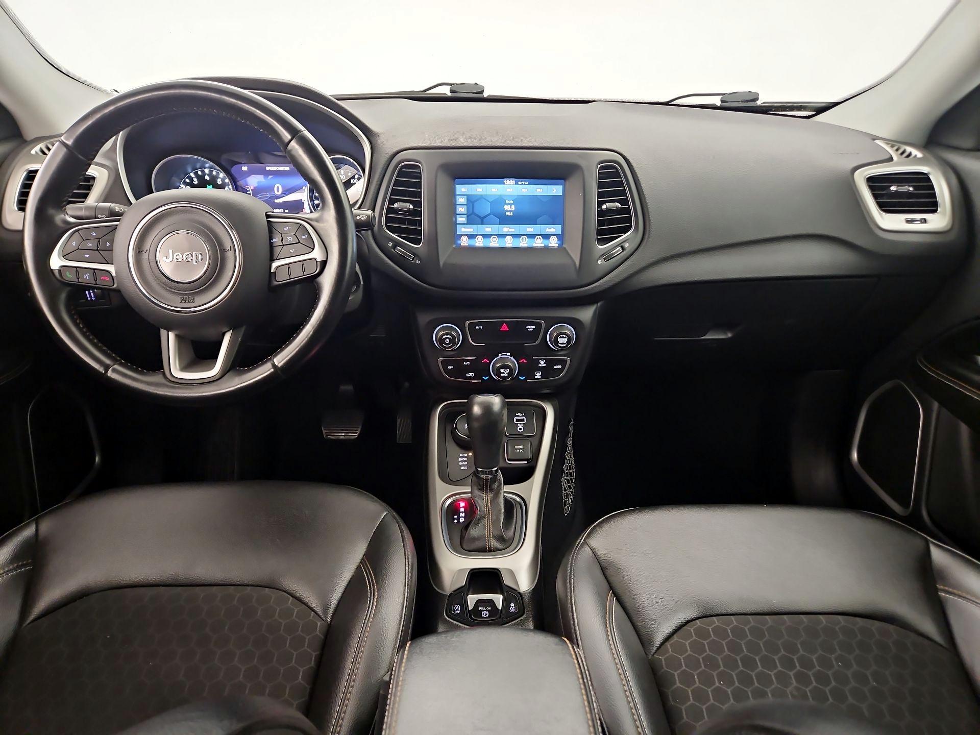 Thumbnail: 2020 Jeep Compass - 9