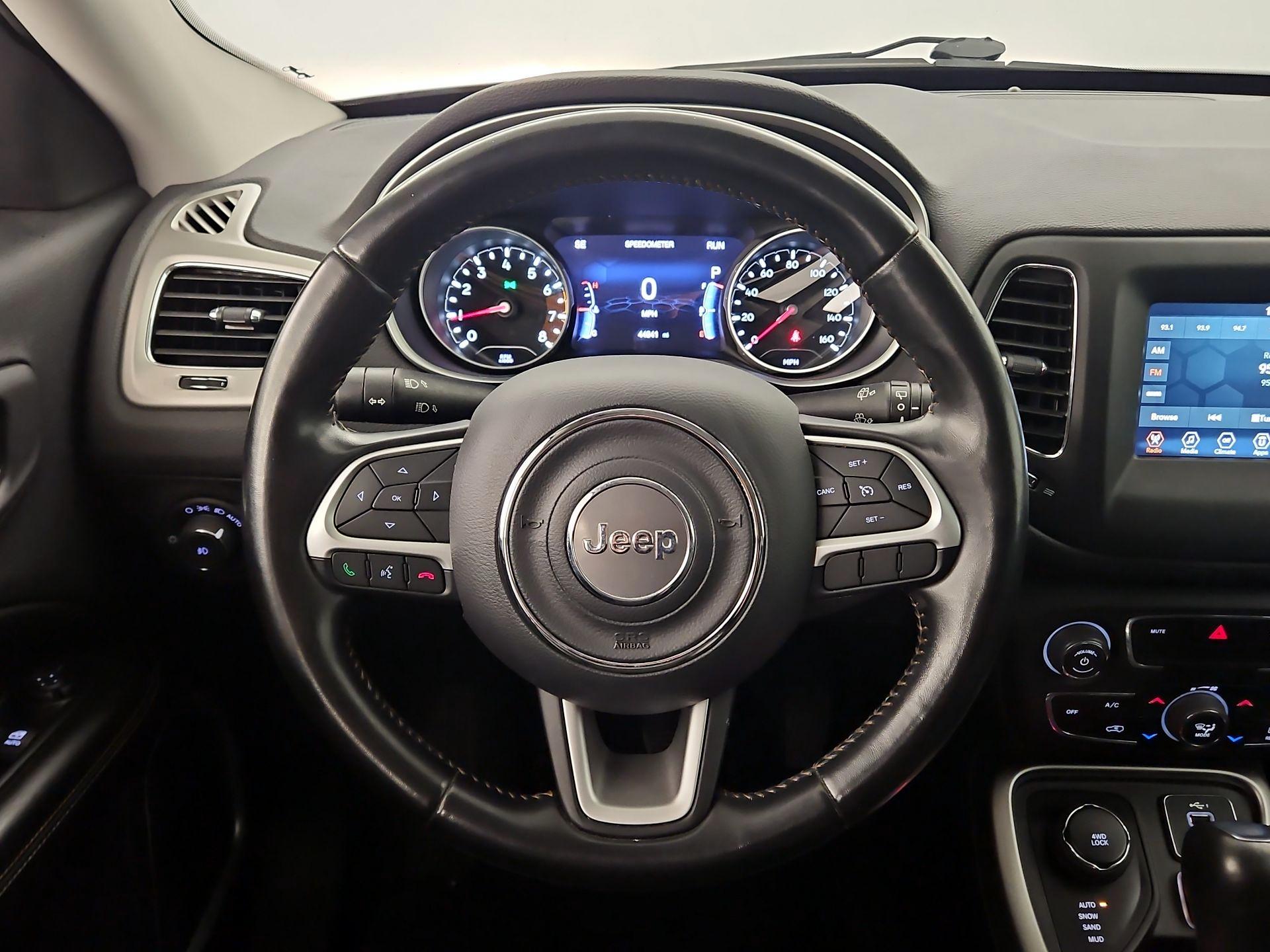 Thumbnail: 2020 Jeep Compass - 10