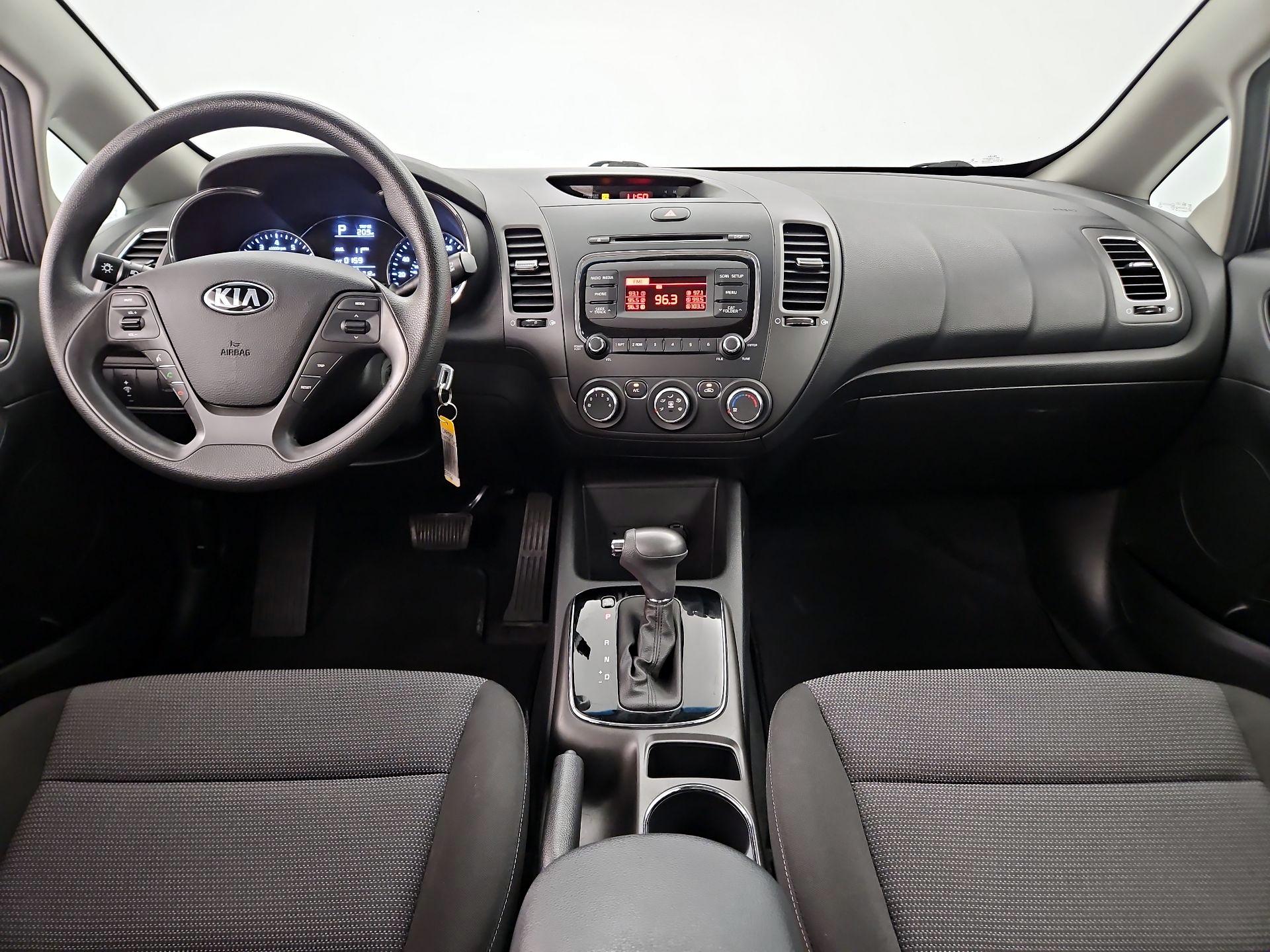 Thumbnail: 2017 Kia Forte - 9