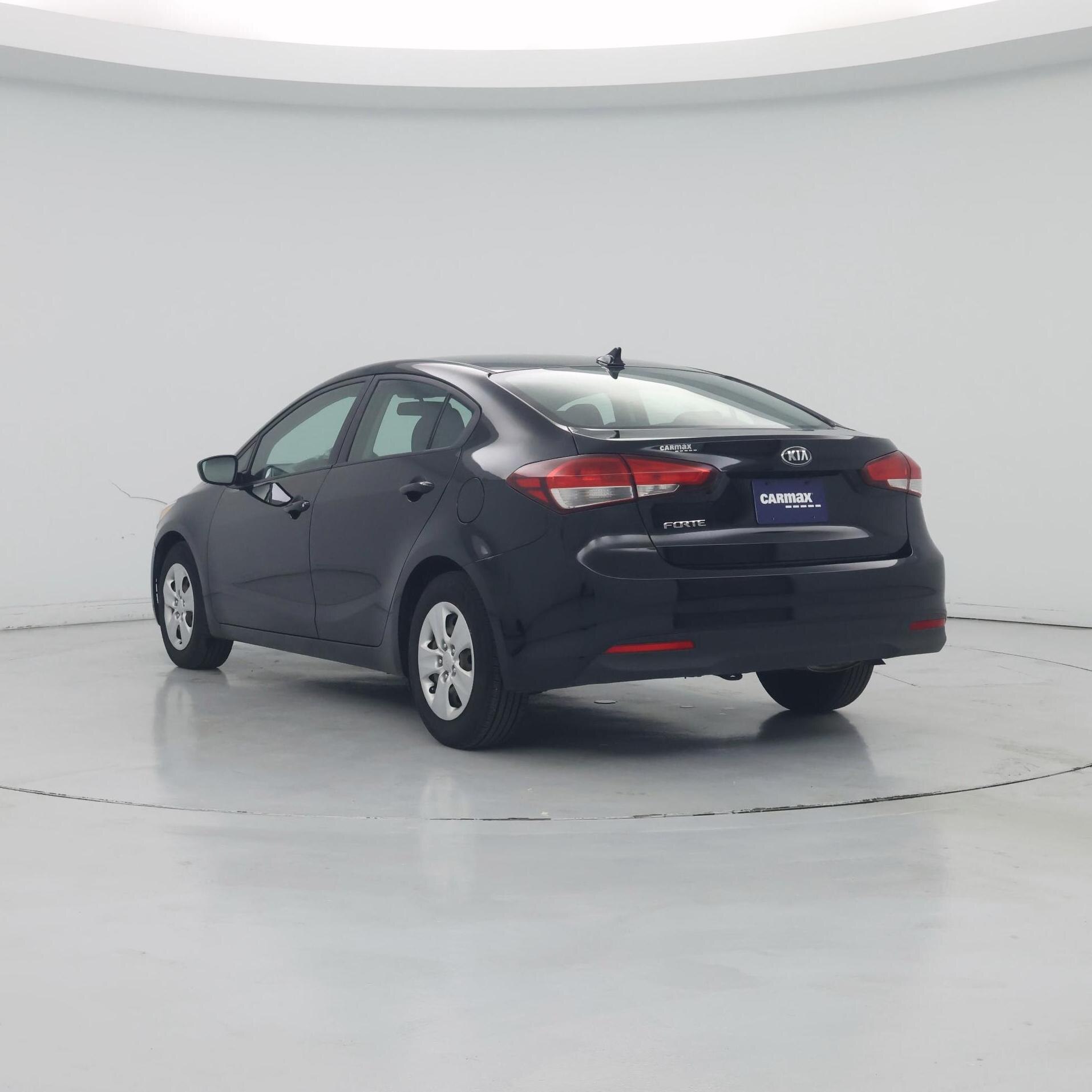Thumbnail: 2017 Kia Forte - 2