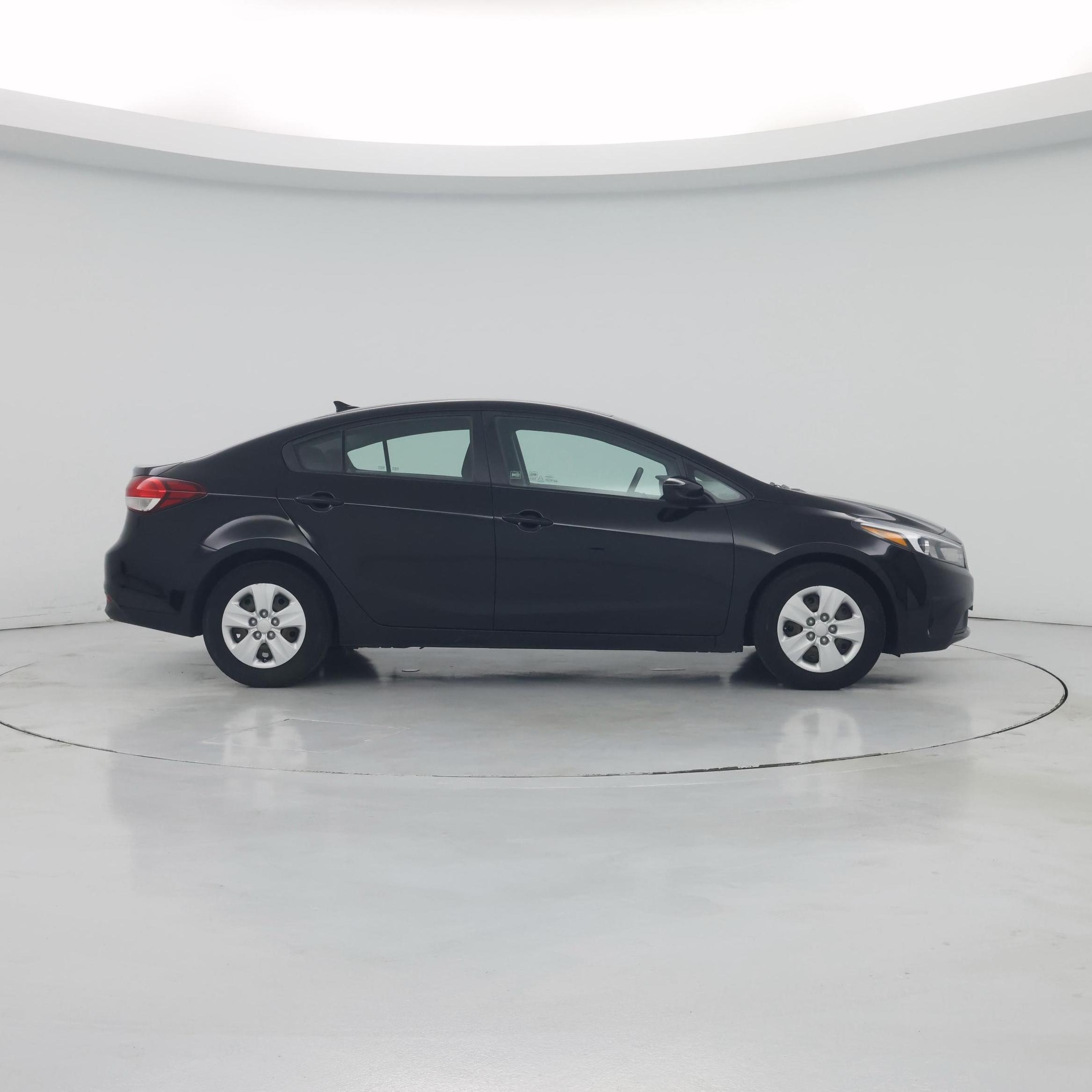 Thumbnail: 2017 Kia Forte - 7