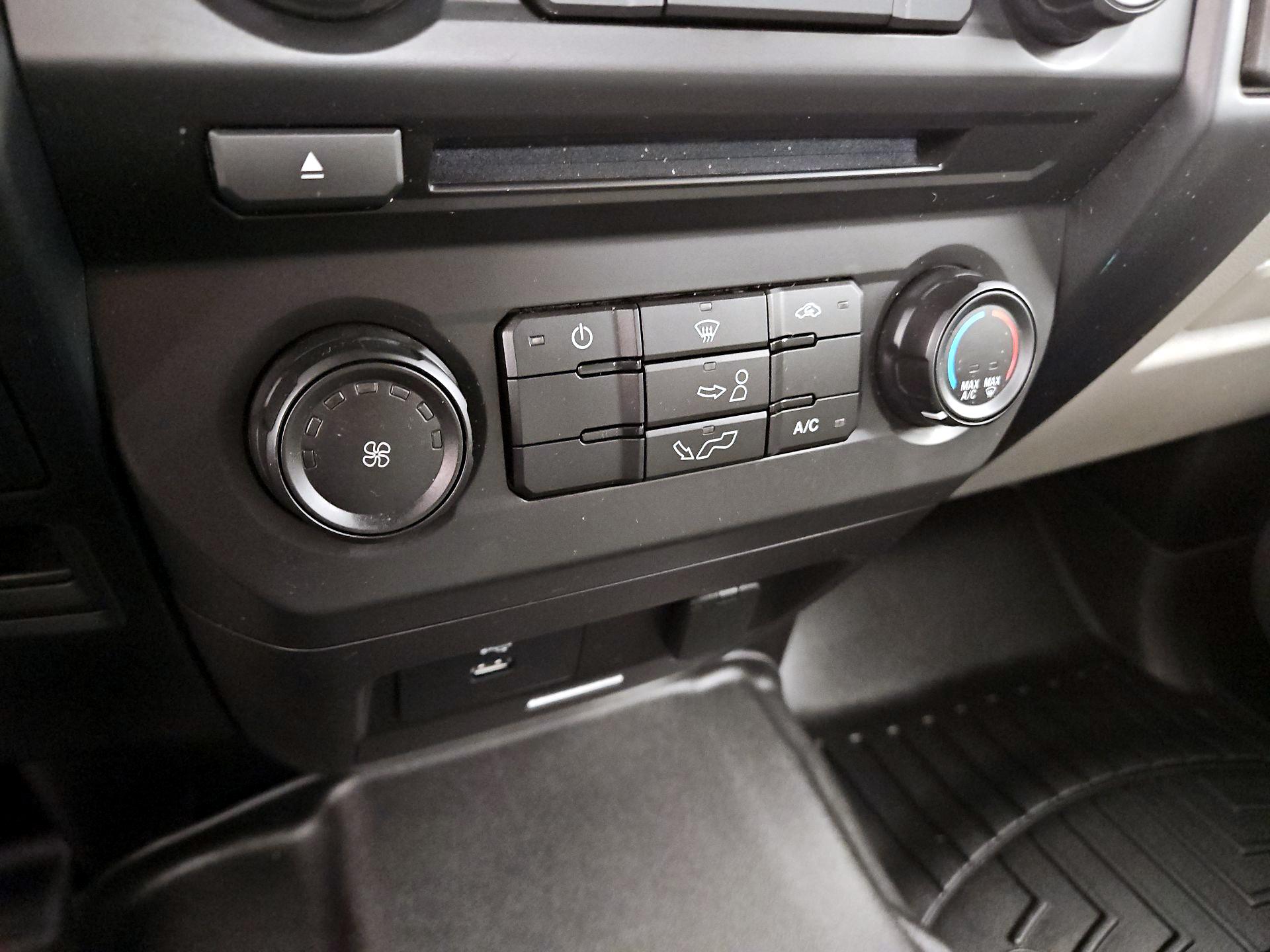 Thumbnail: 2016 Ford F-150 - 16