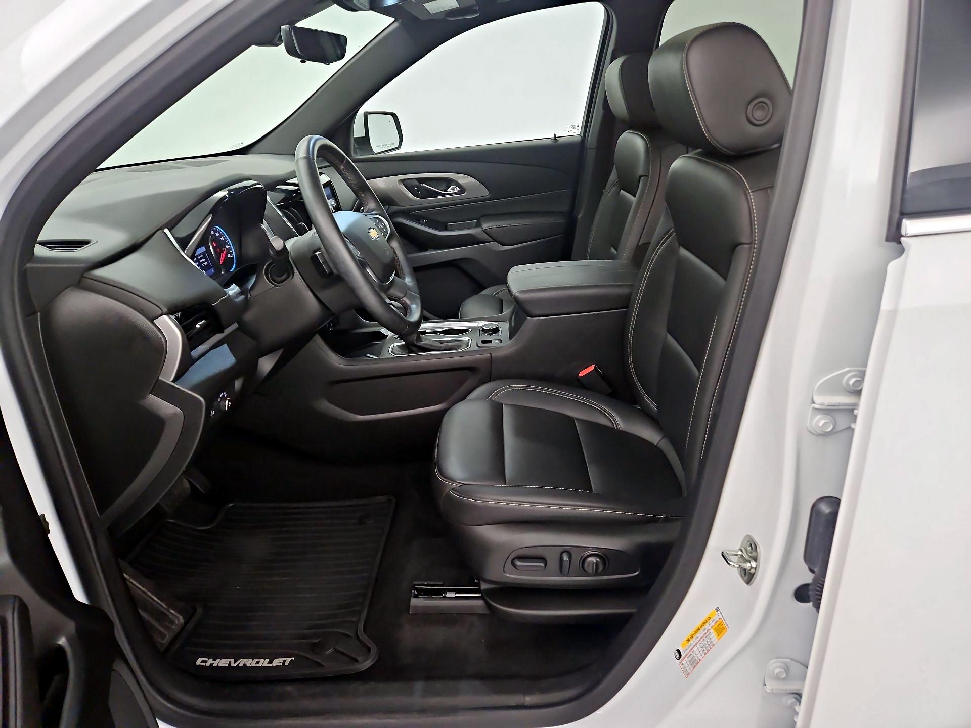Thumbnail: 2023 Chevrolet Traverse - 11