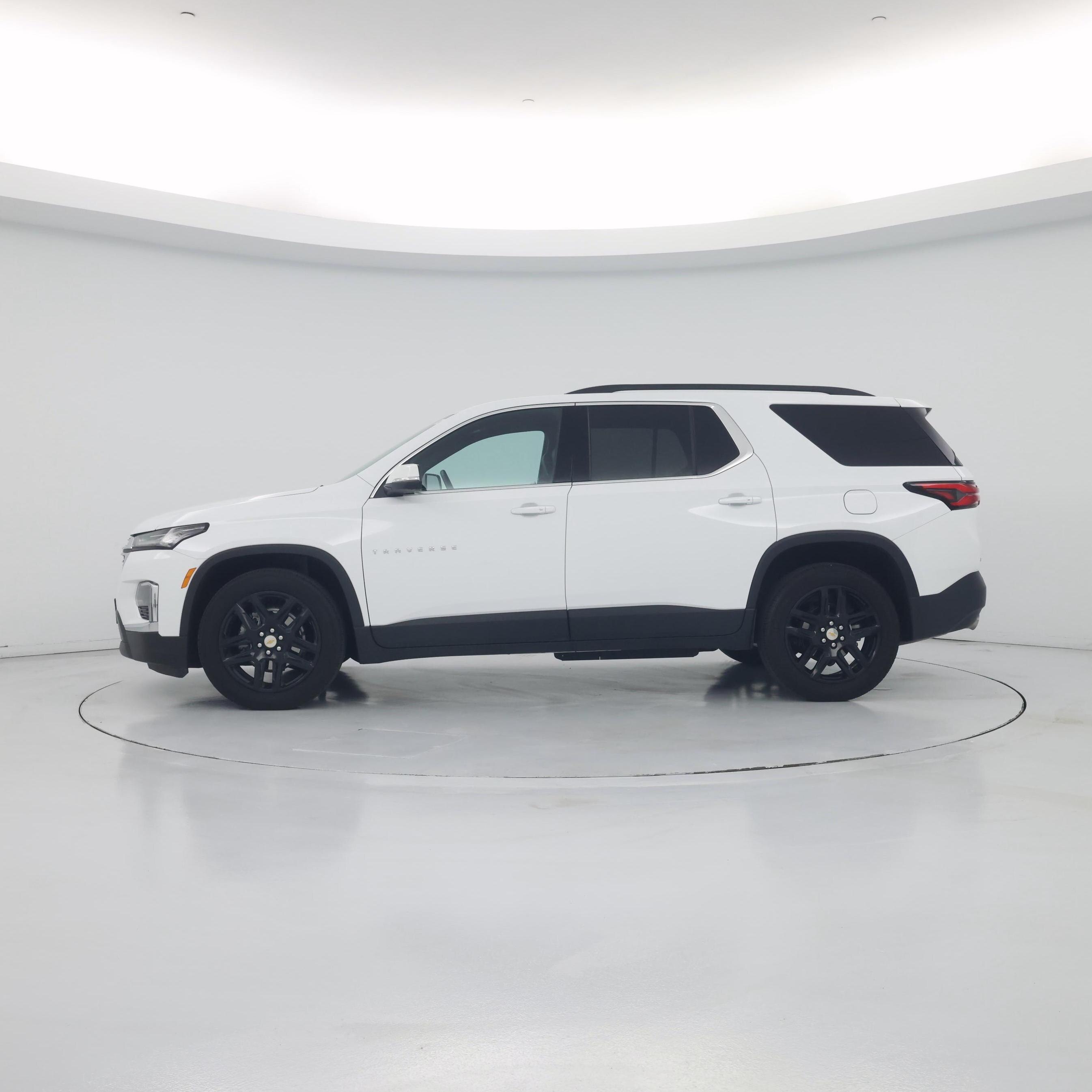 Thumbnail: 2023 Chevrolet Traverse - 3