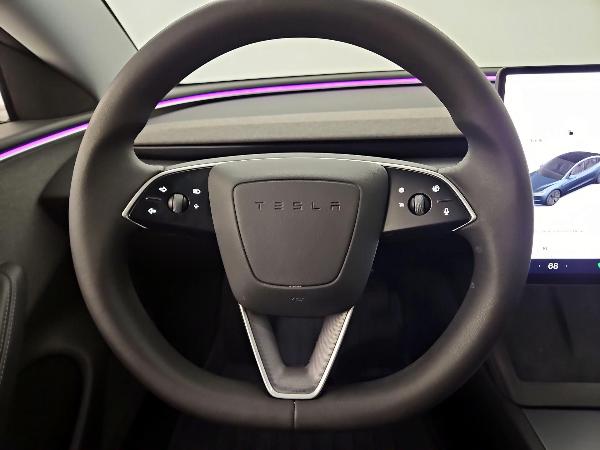 Thumbnail: 2025 Tesla Model 3 - 10