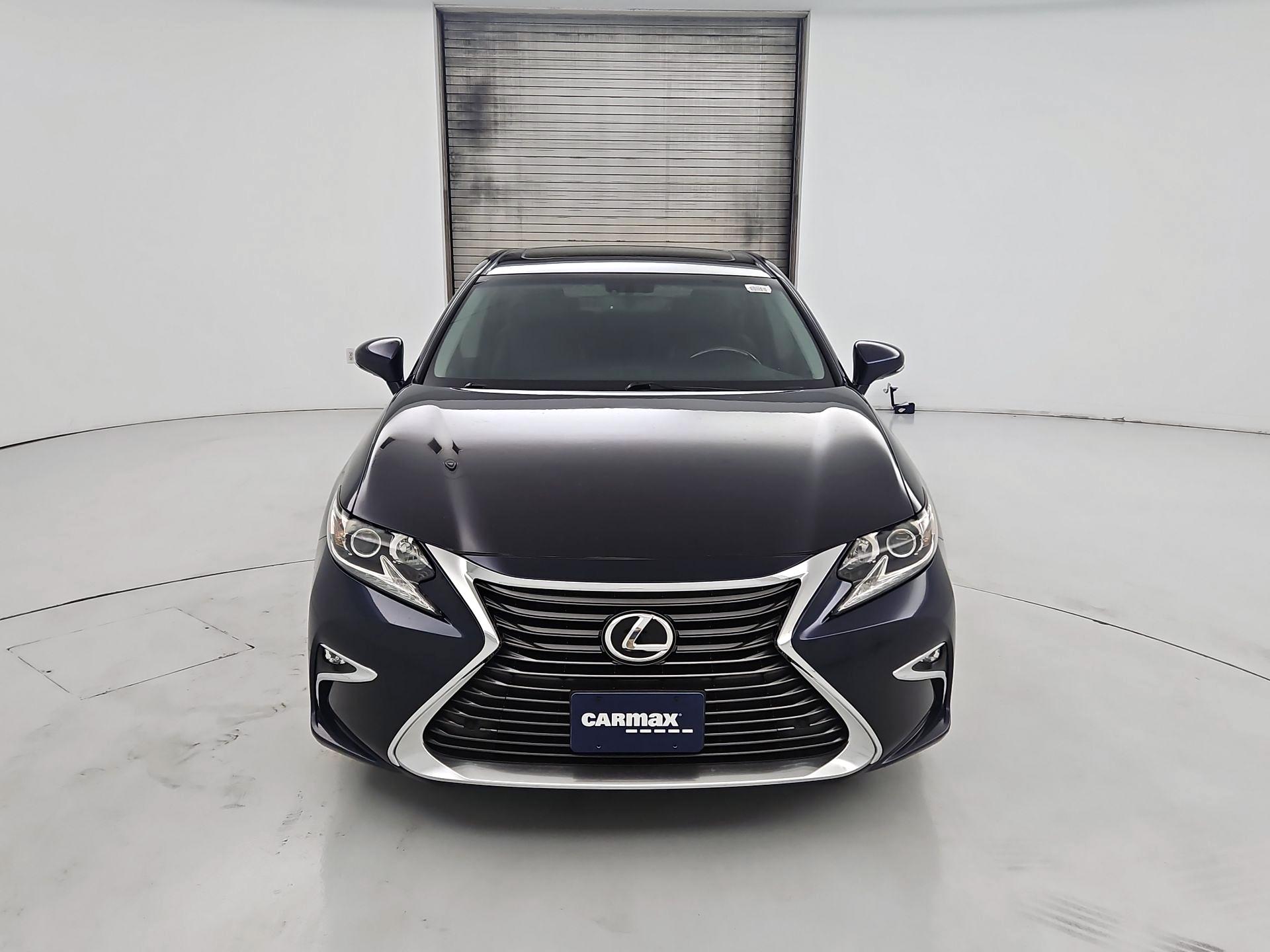 Thumbnail: 2016 Lexus ES - 2