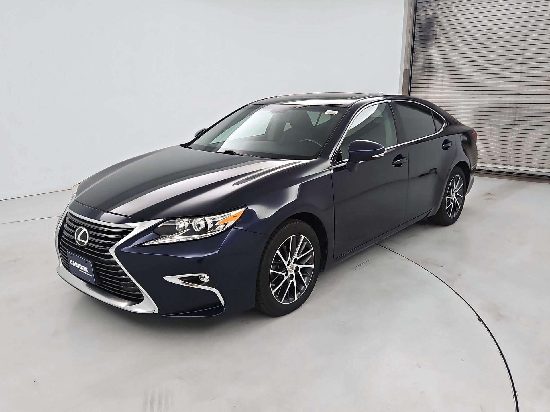 Thumbnail: 2016 Lexus ES - 3