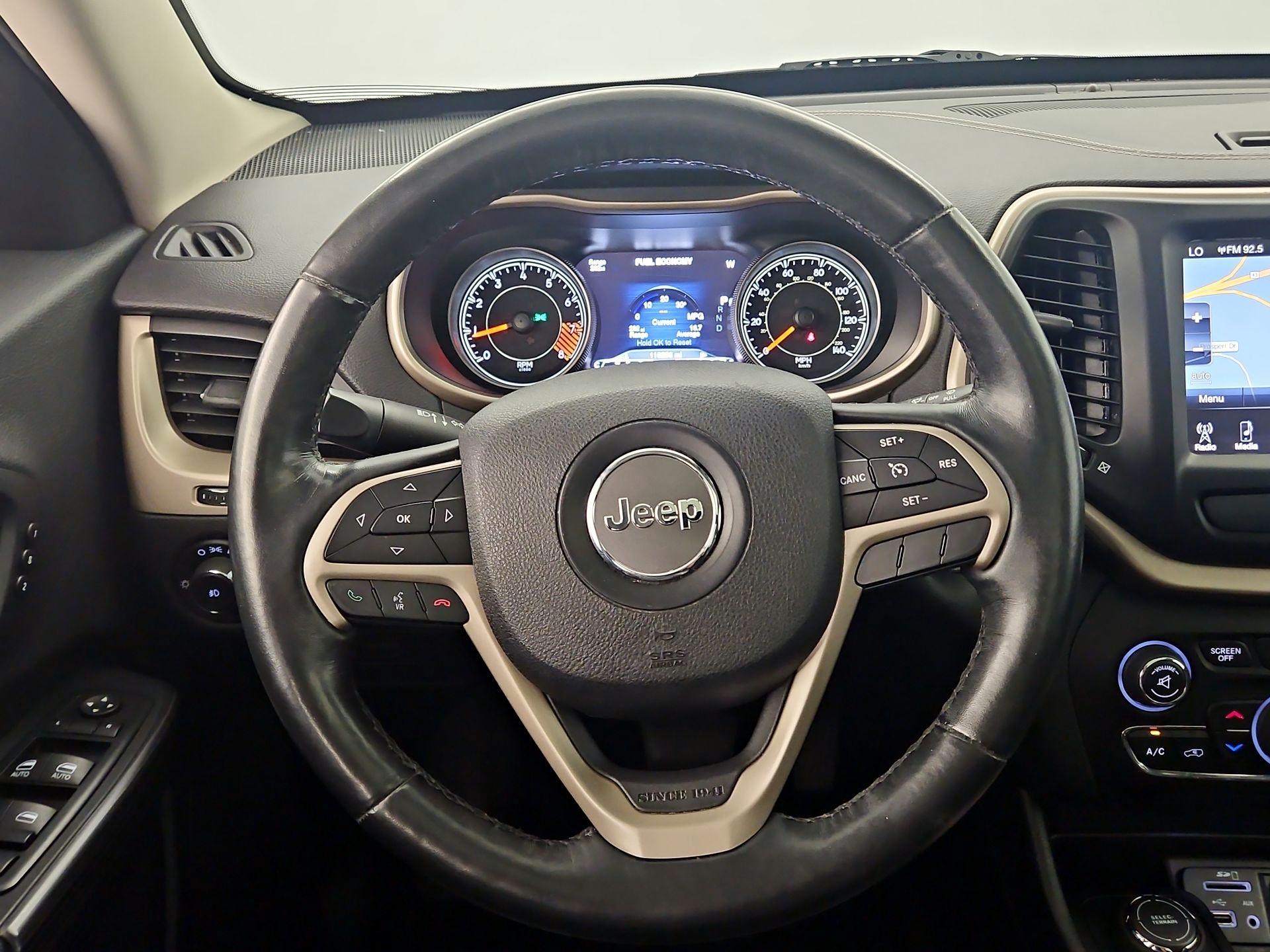 Thumbnail: 2015 Jeep Cherokee - 10