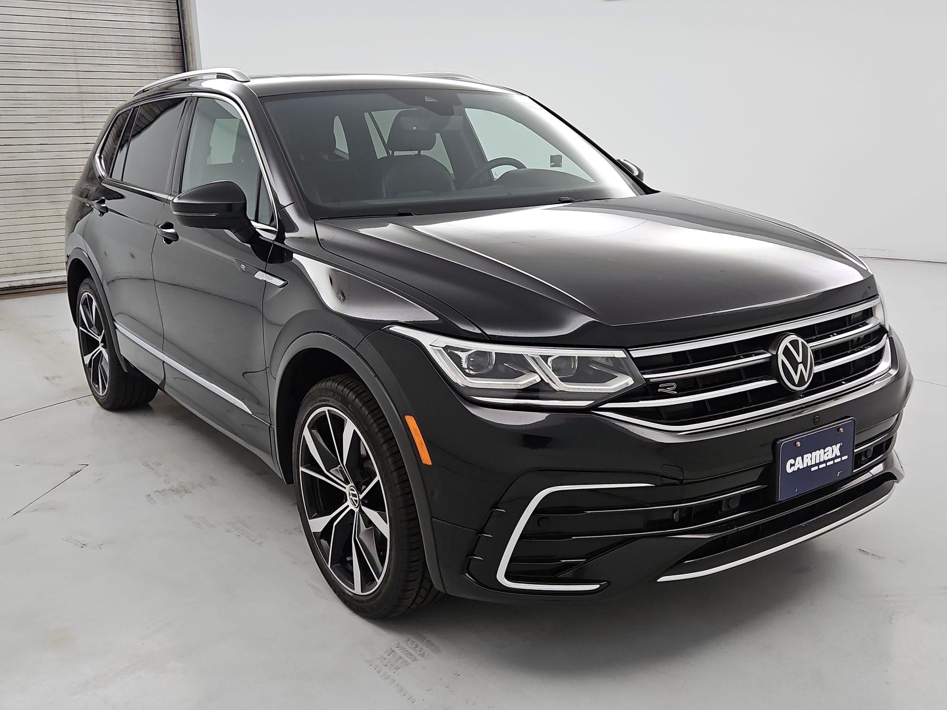 Thumbnail: 2022 Volkswagen Tiguan - 1