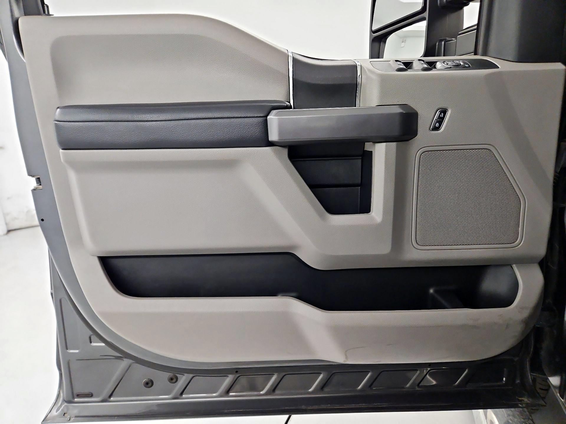 Thumbnail: 2019 Ford F-250 - 10