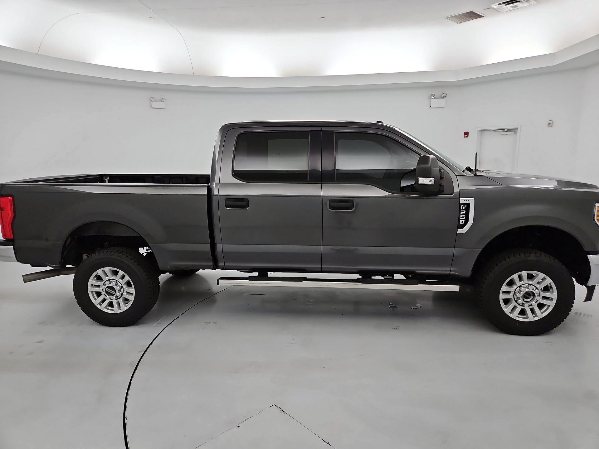 Thumbnail: 2019 Ford F-250 - 4