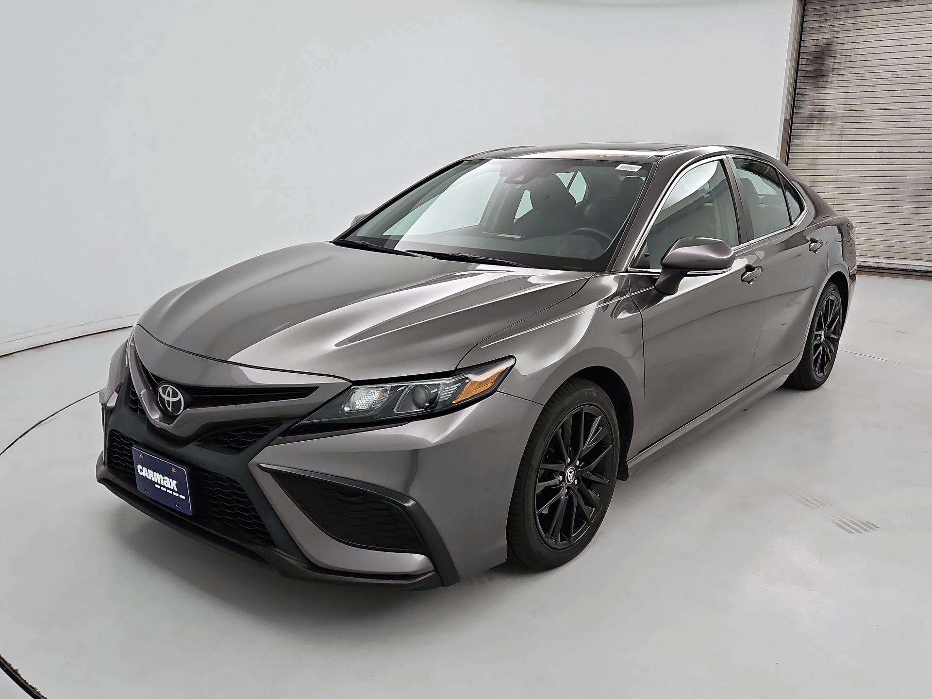 Thumbnail: 2021 Toyota Camry - 3