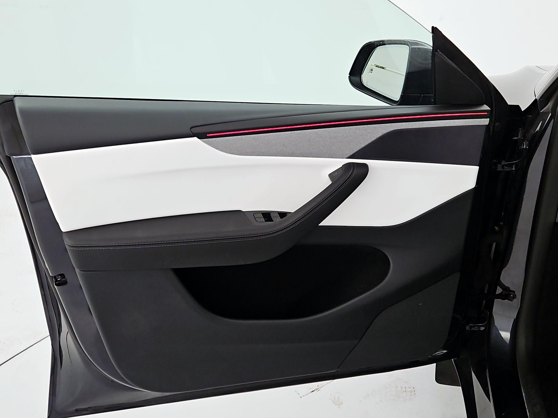 Thumbnail: 2026 Tesla Model Y - 12