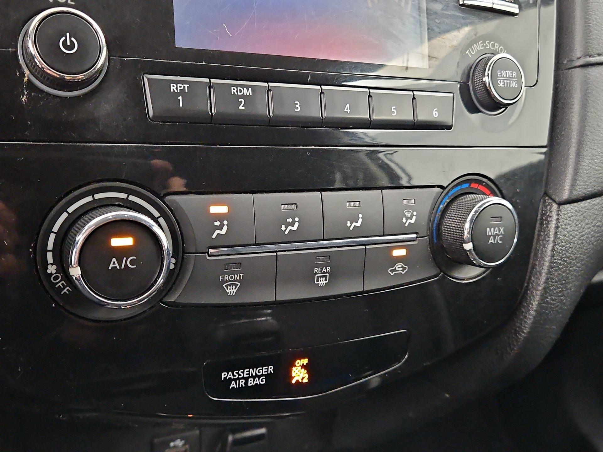 Thumbnail: 2017 Nissan Rogue - 14