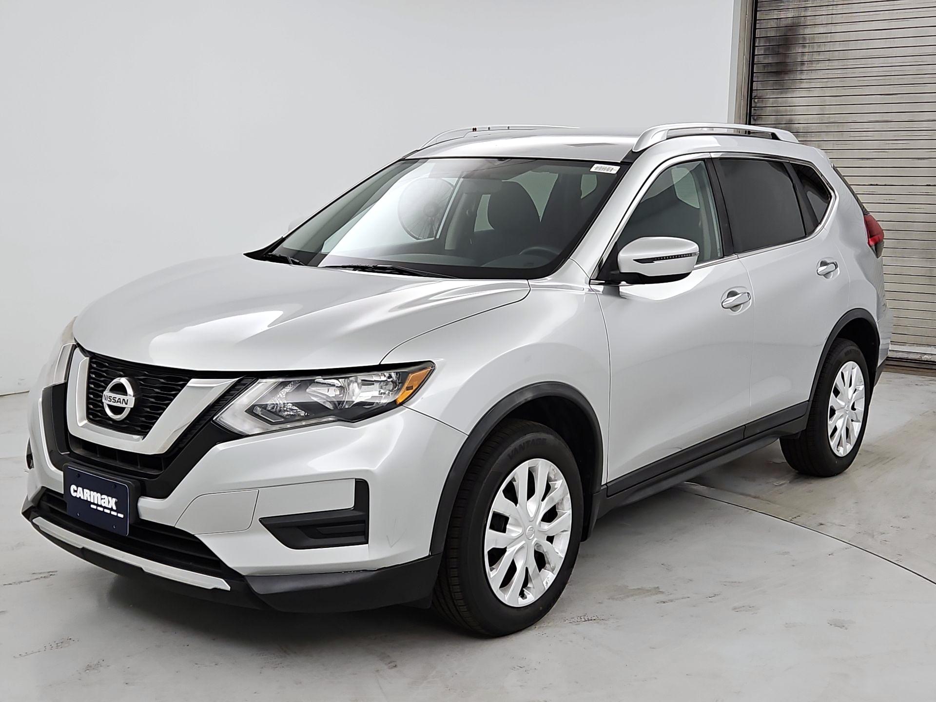 Thumbnail: 2017 Nissan Rogue - 3