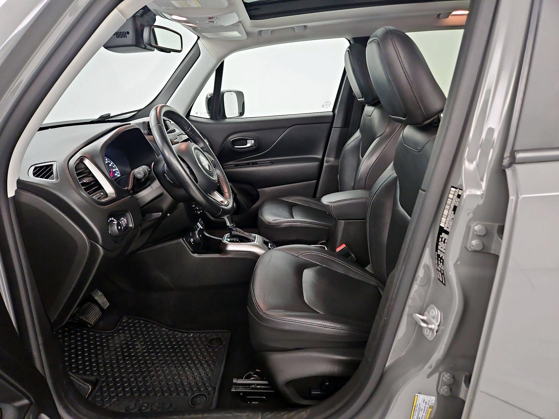 Thumbnail: 2022 Jeep Renegade - 9