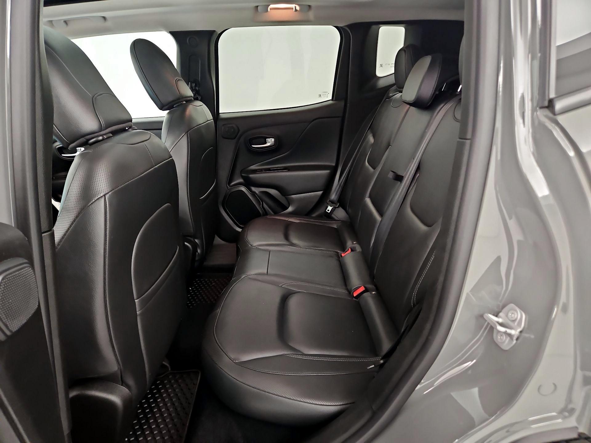 Thumbnail: 2022 Jeep Renegade - 19
