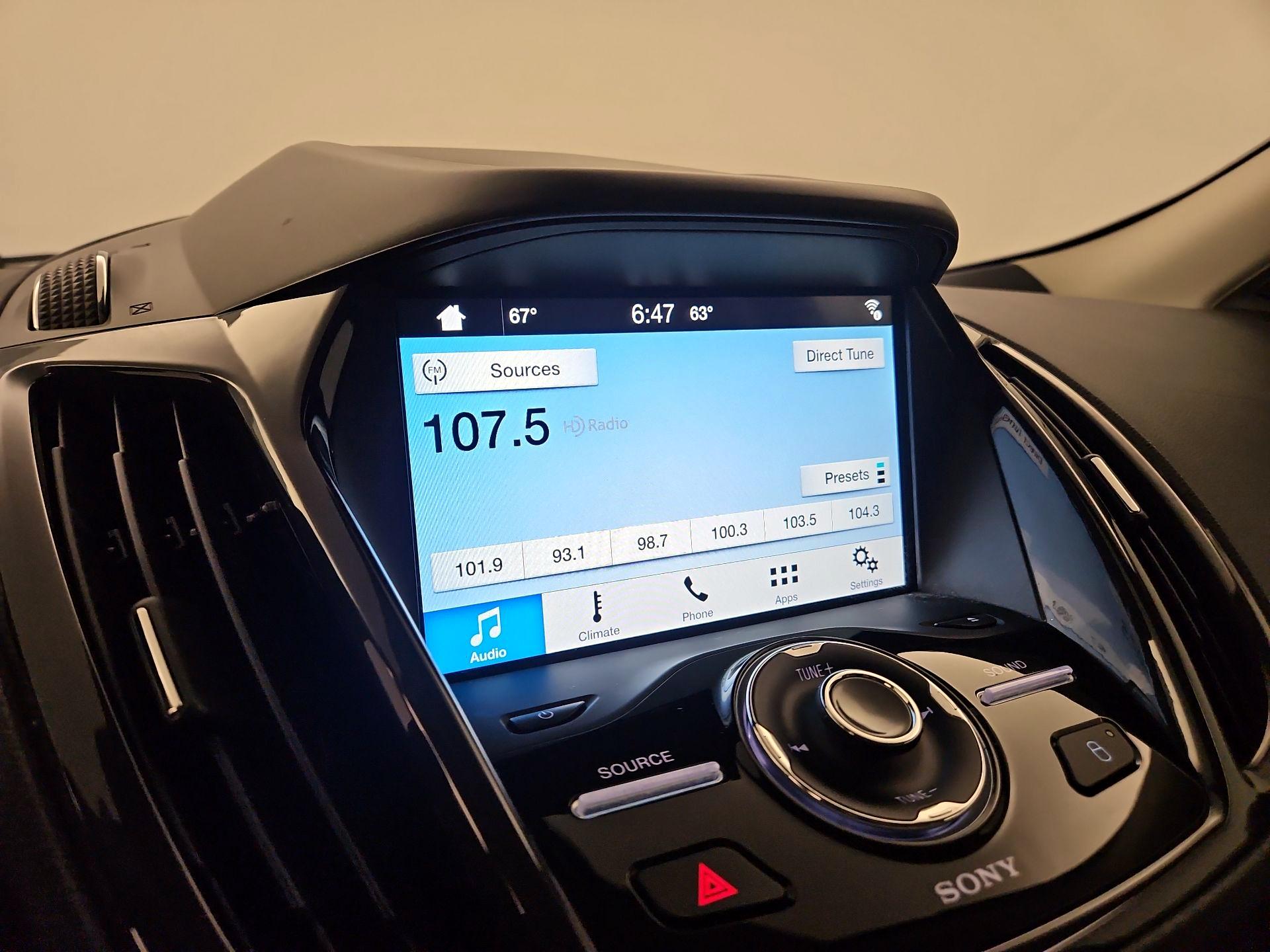 Thumbnail: 2016 Ford Escape - 15