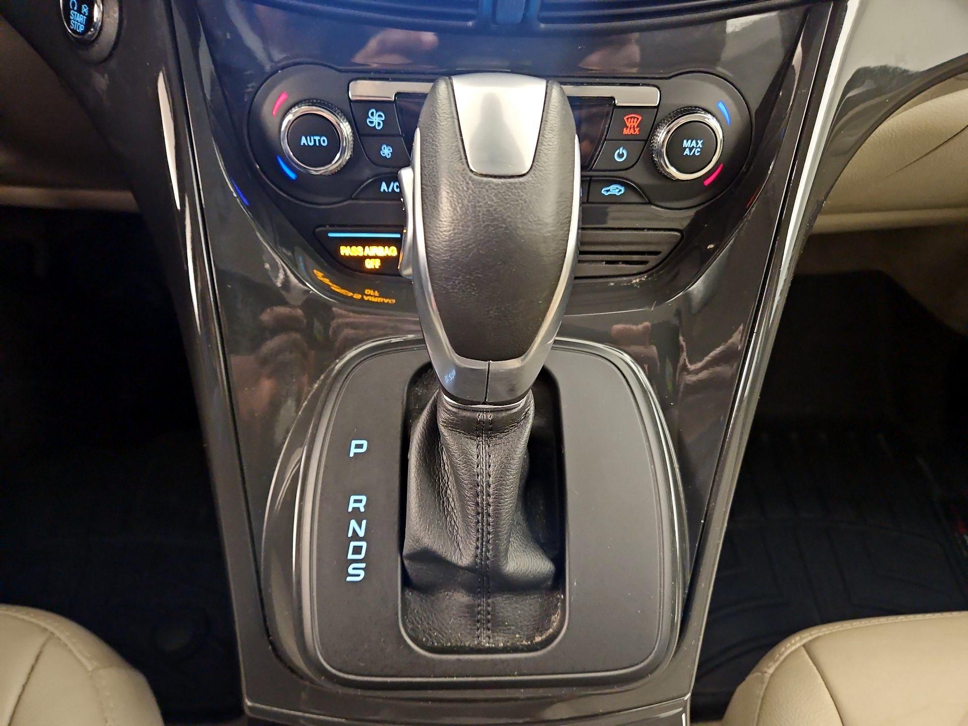 Thumbnail: 2016 Ford Escape - 17