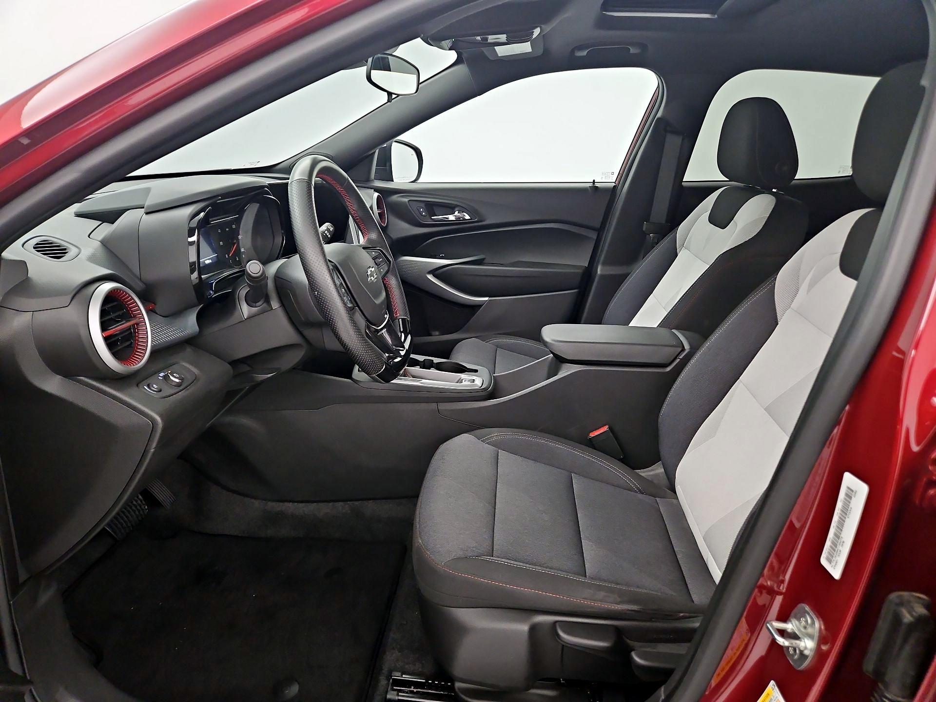 Thumbnail: 2024 Chevrolet Trax - 11