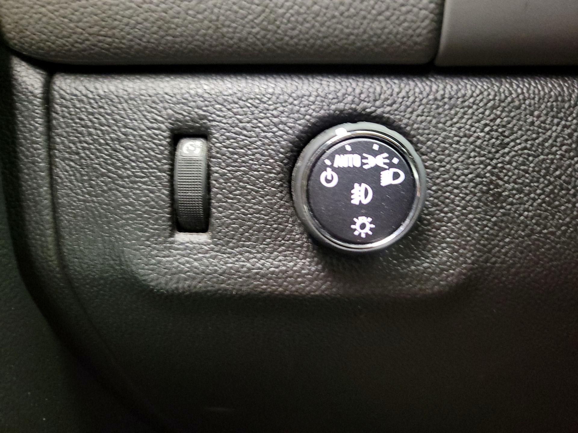 Thumbnail: 2015 Chevrolet Colorado - 13
