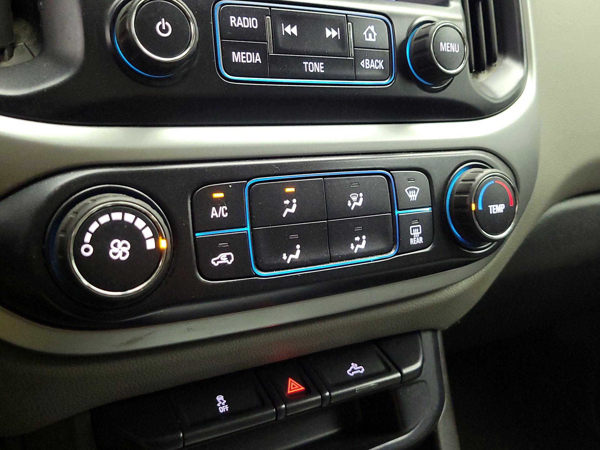 Thumbnail: 2015 Chevrolet Colorado - 16