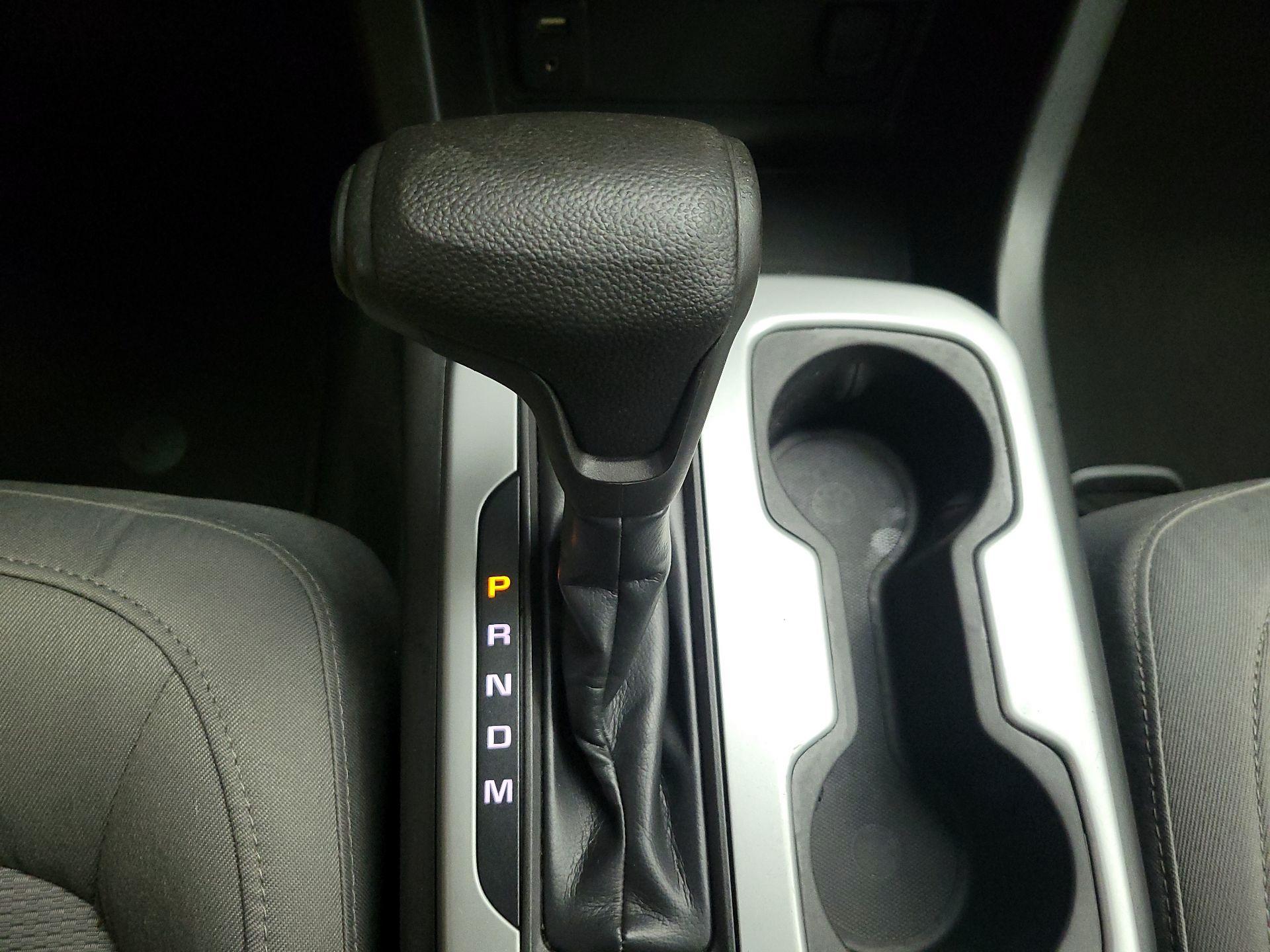 Thumbnail: 2015 Chevrolet Colorado - 17