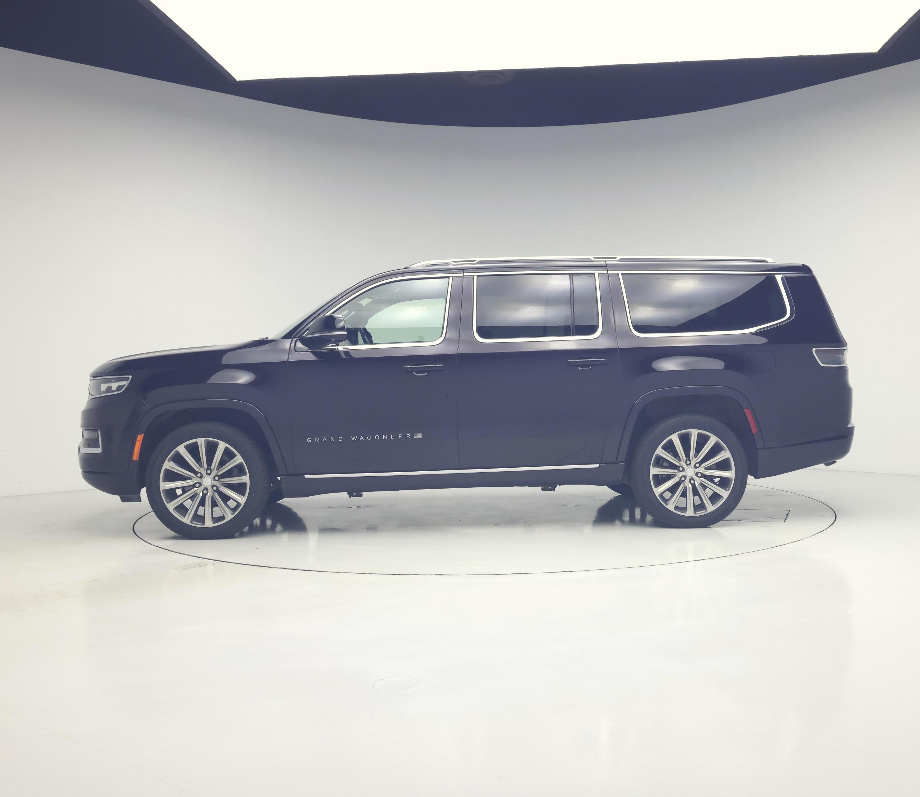 Thumbnail: 2023 Jeep Grand Wagoneer L - 3