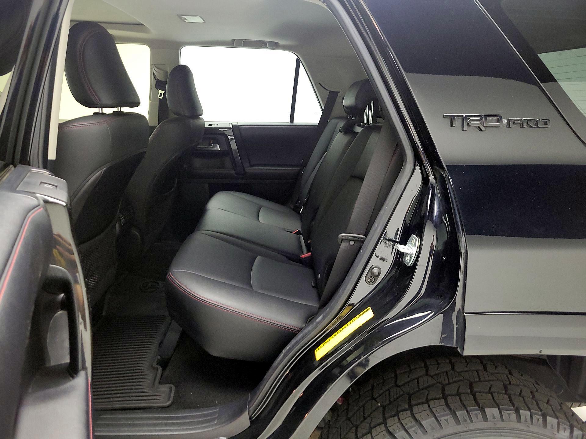 Thumbnail: 2019 Toyota 4Runner - 17