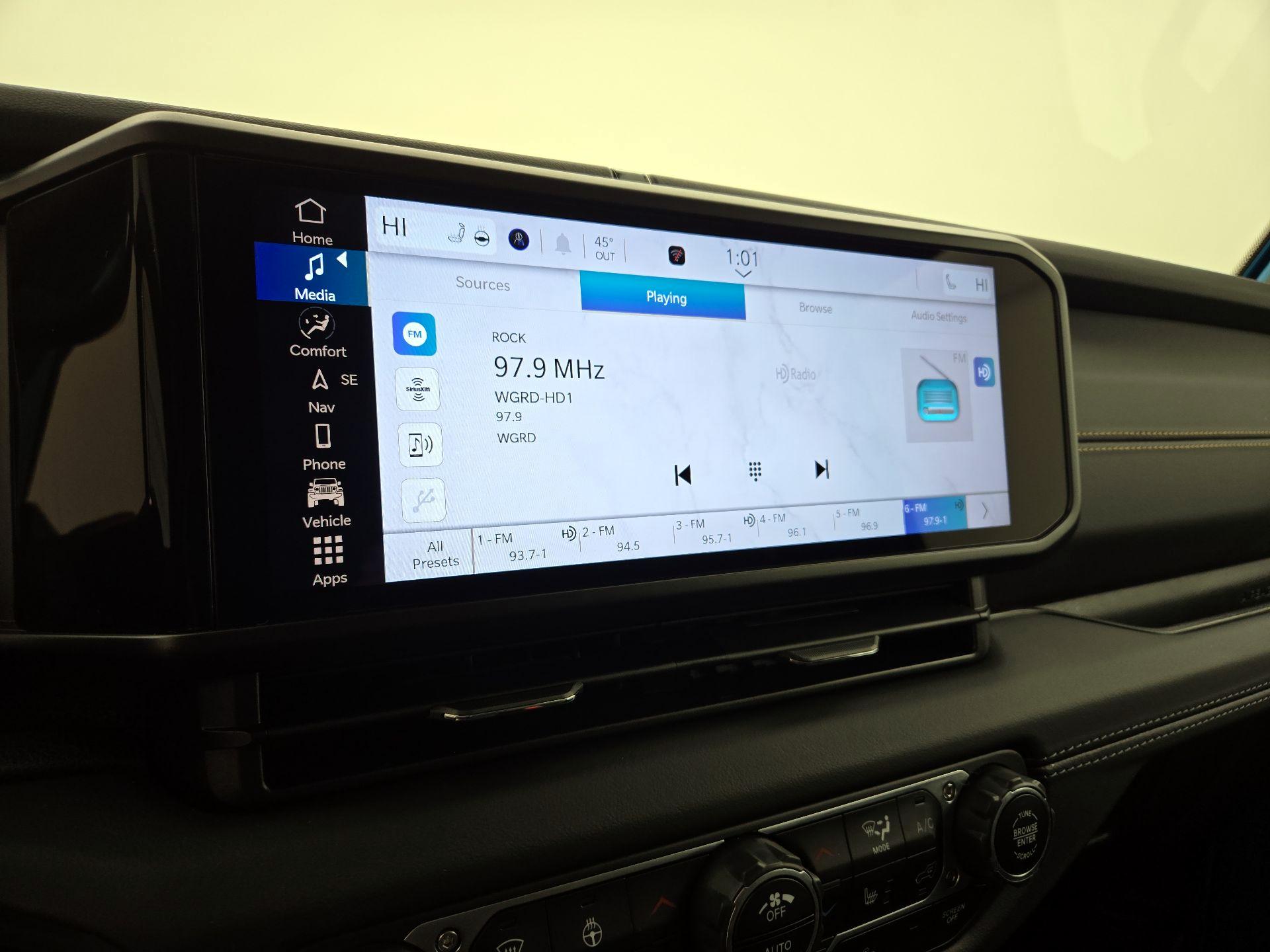Thumbnail: 2024 Jeep Wrangler - 16