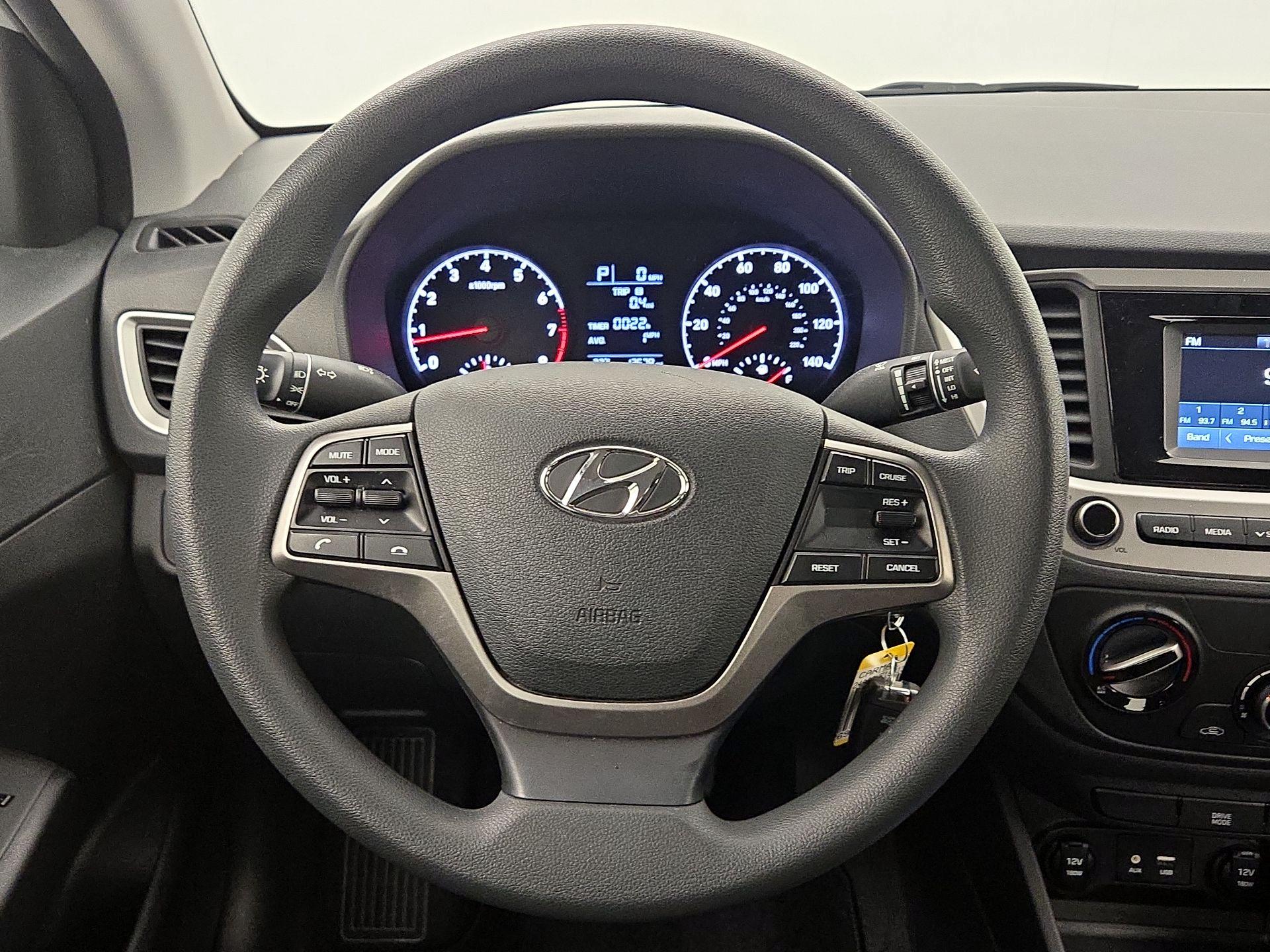 Thumbnail: 2022 Hyundai Accent - 10
