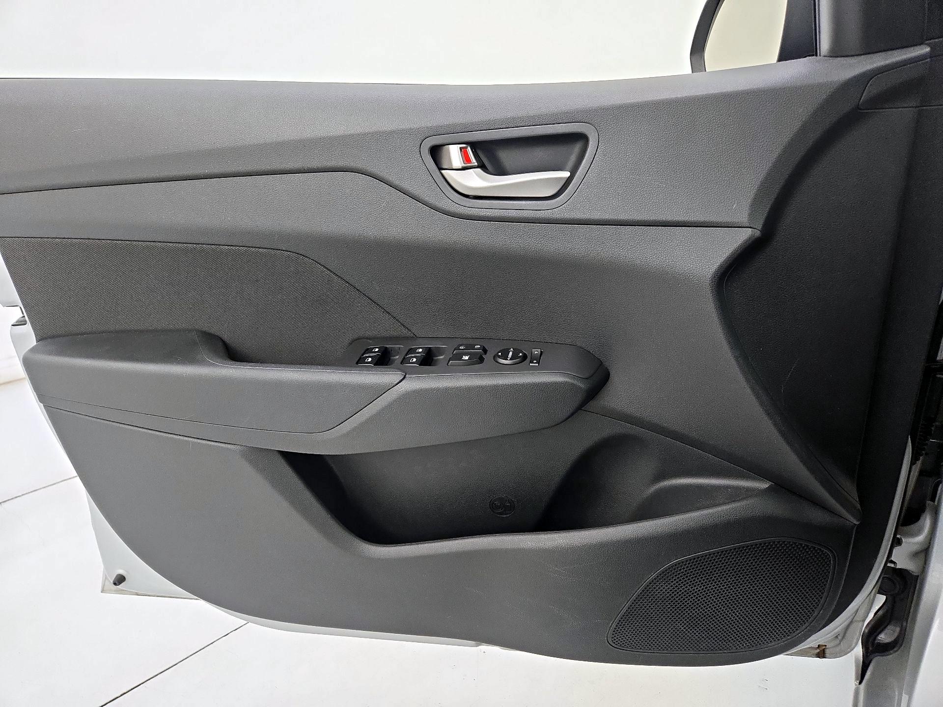 Thumbnail: 2022 Hyundai Accent - 12