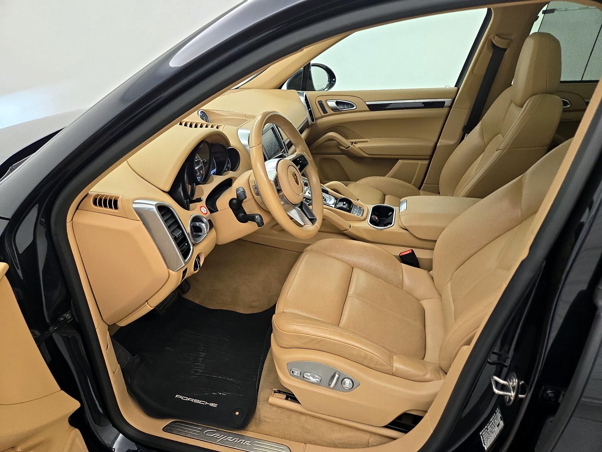 Thumbnail: 2016 Porsche Cayenne - 11