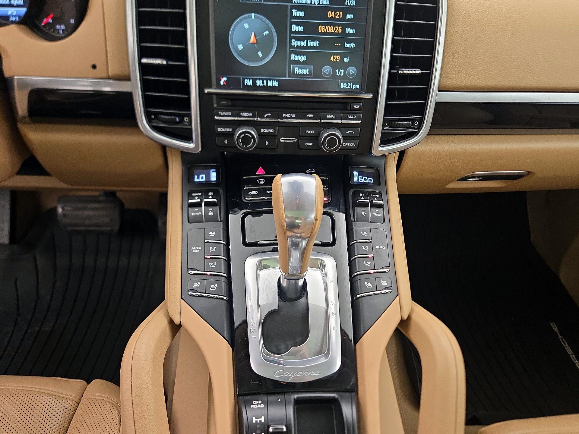 Thumbnail: 2016 Porsche Cayenne - 18