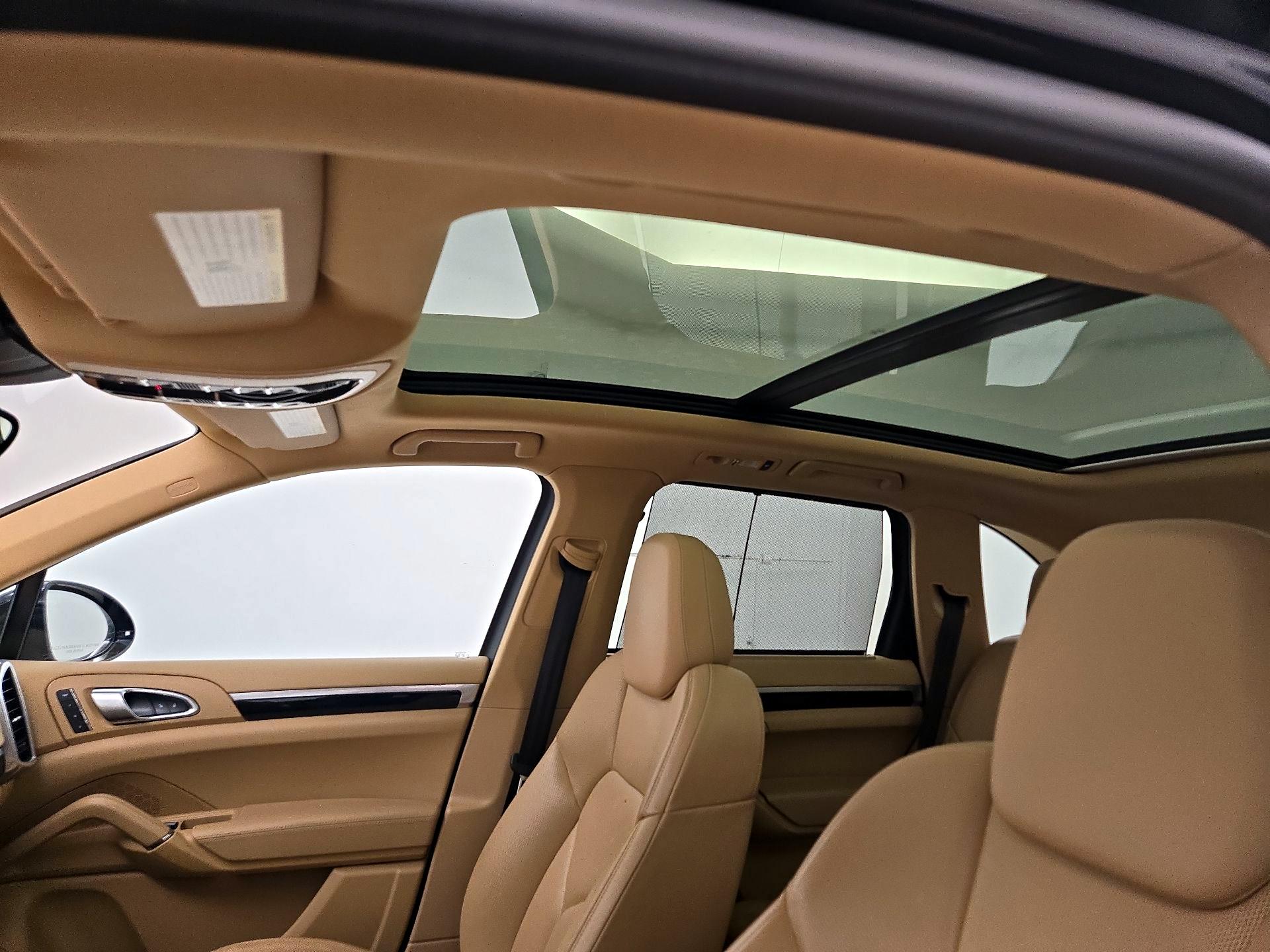 Thumbnail: 2016 Porsche Cayenne - 20