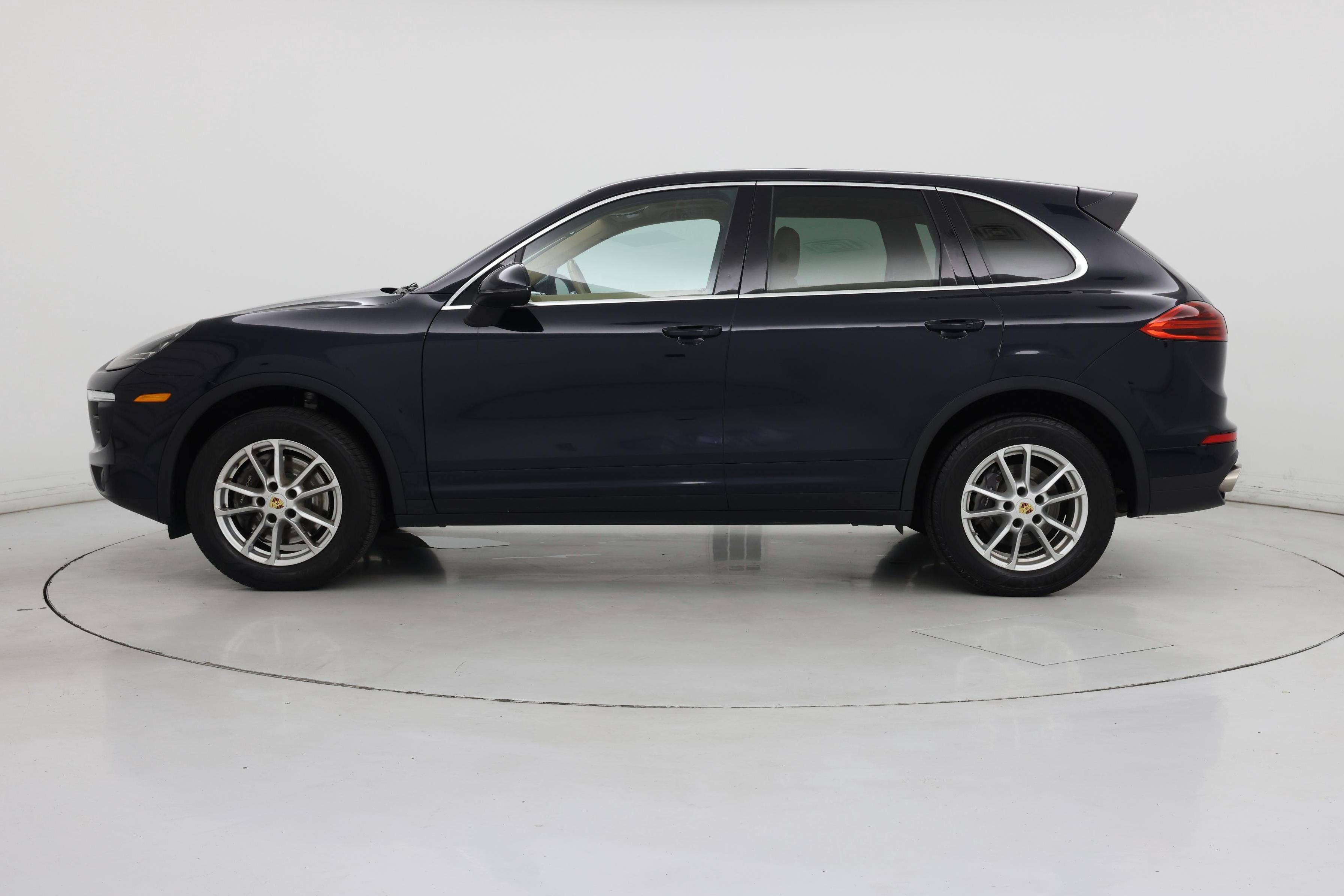 Thumbnail: 2016 Porsche Cayenne - 3