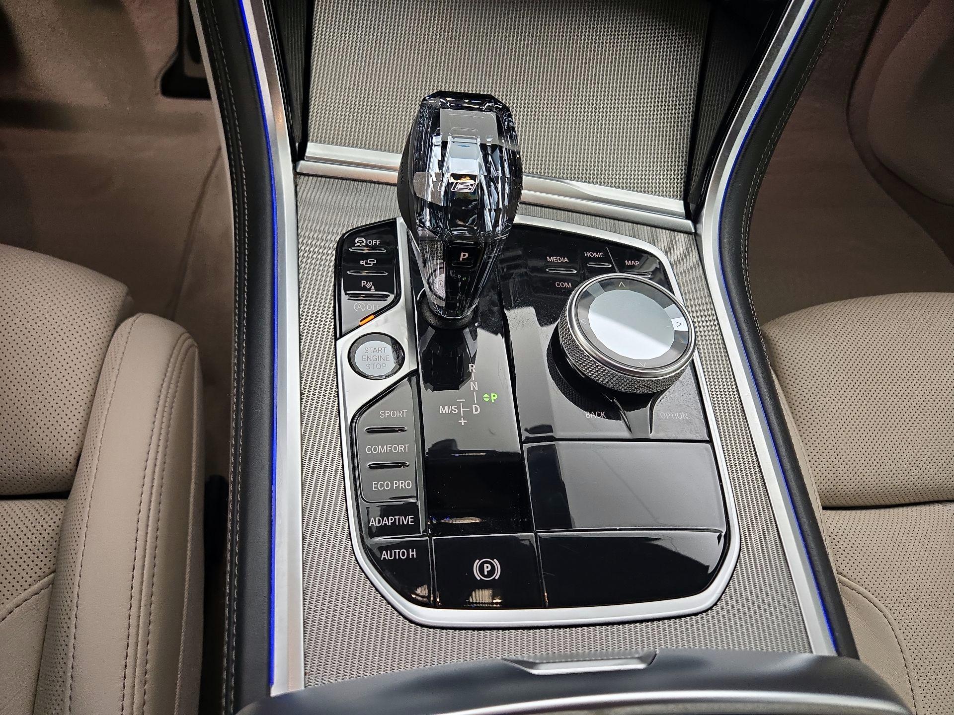 Thumbnail: 2022 BMW 8 Series - 18