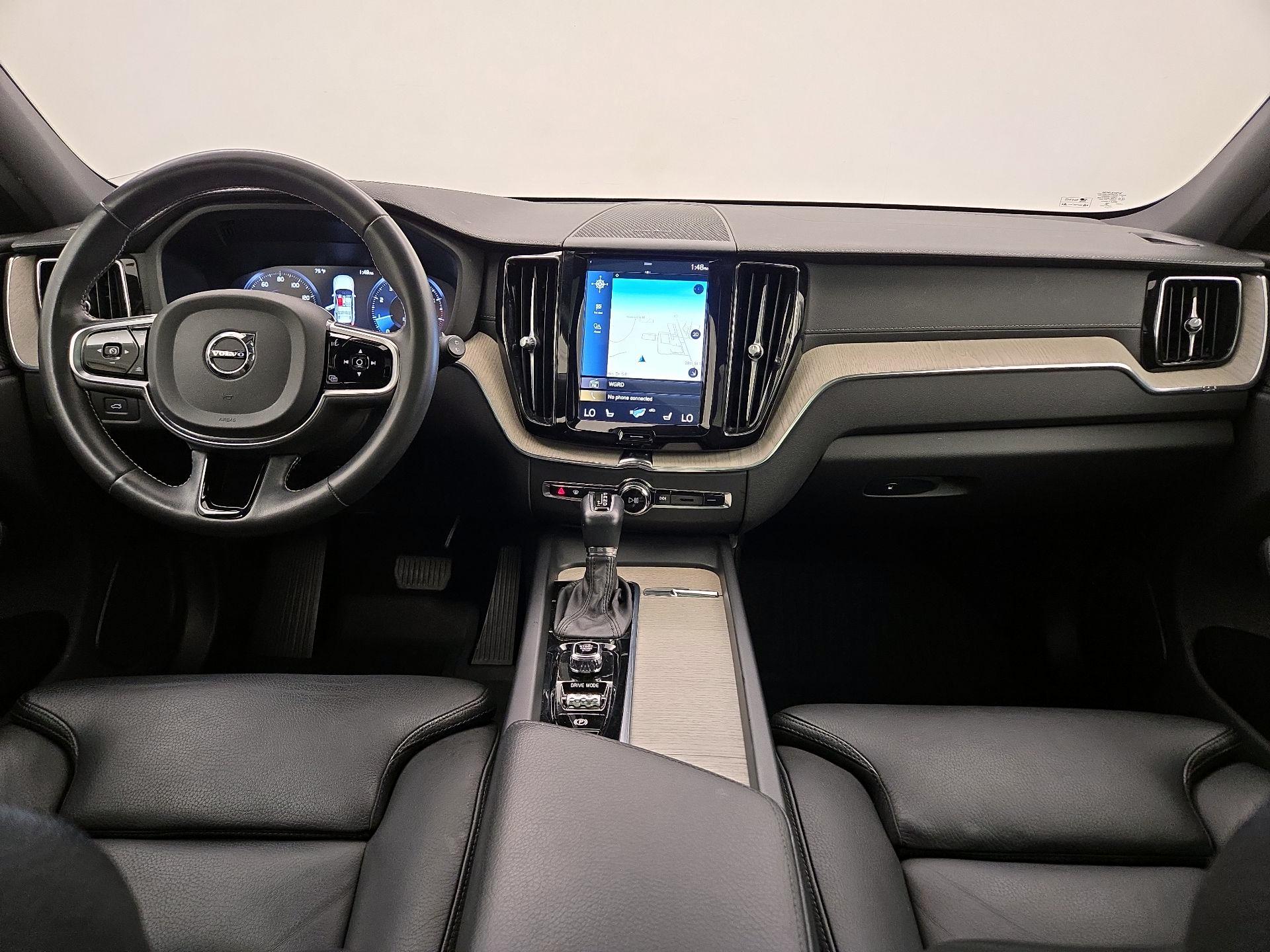 Thumbnail: 2020 Volvo XC60 - 9
