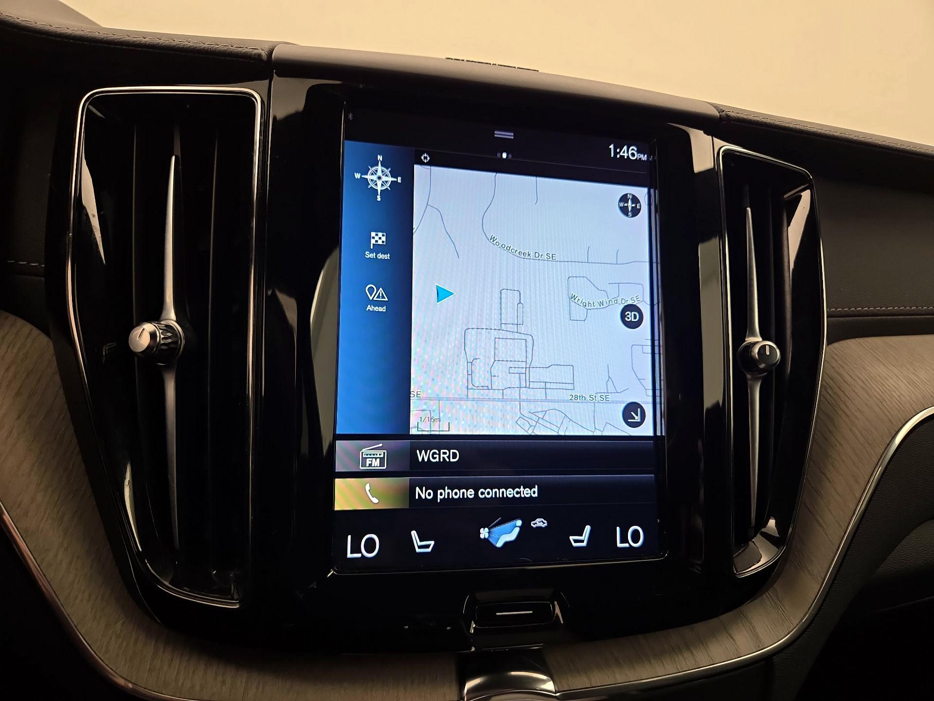 Thumbnail: 2020 Volvo XC60 - 14