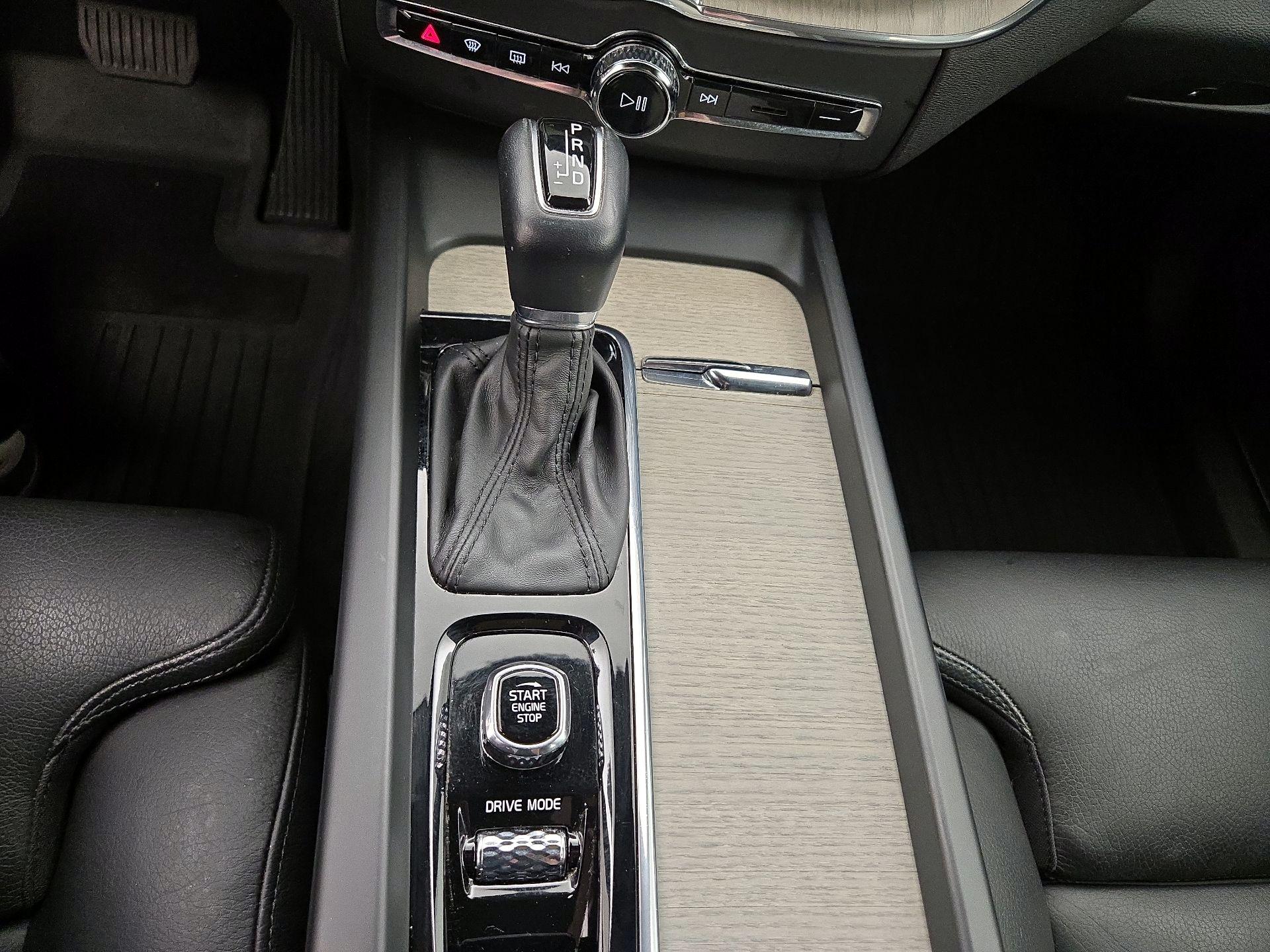 Thumbnail: 2020 Volvo XC60 - 18